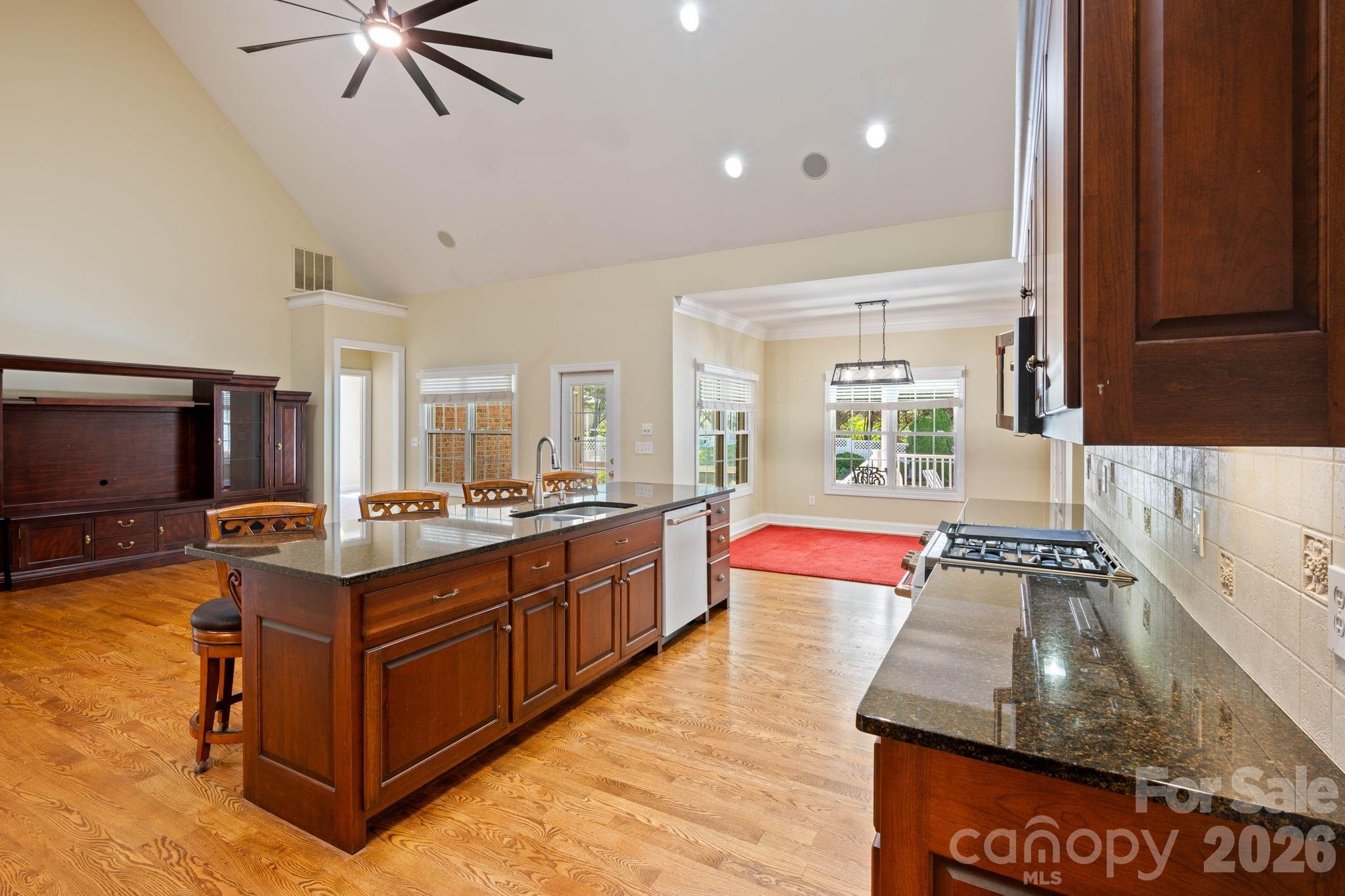 1851 29th Avenue Place NE — Hickory