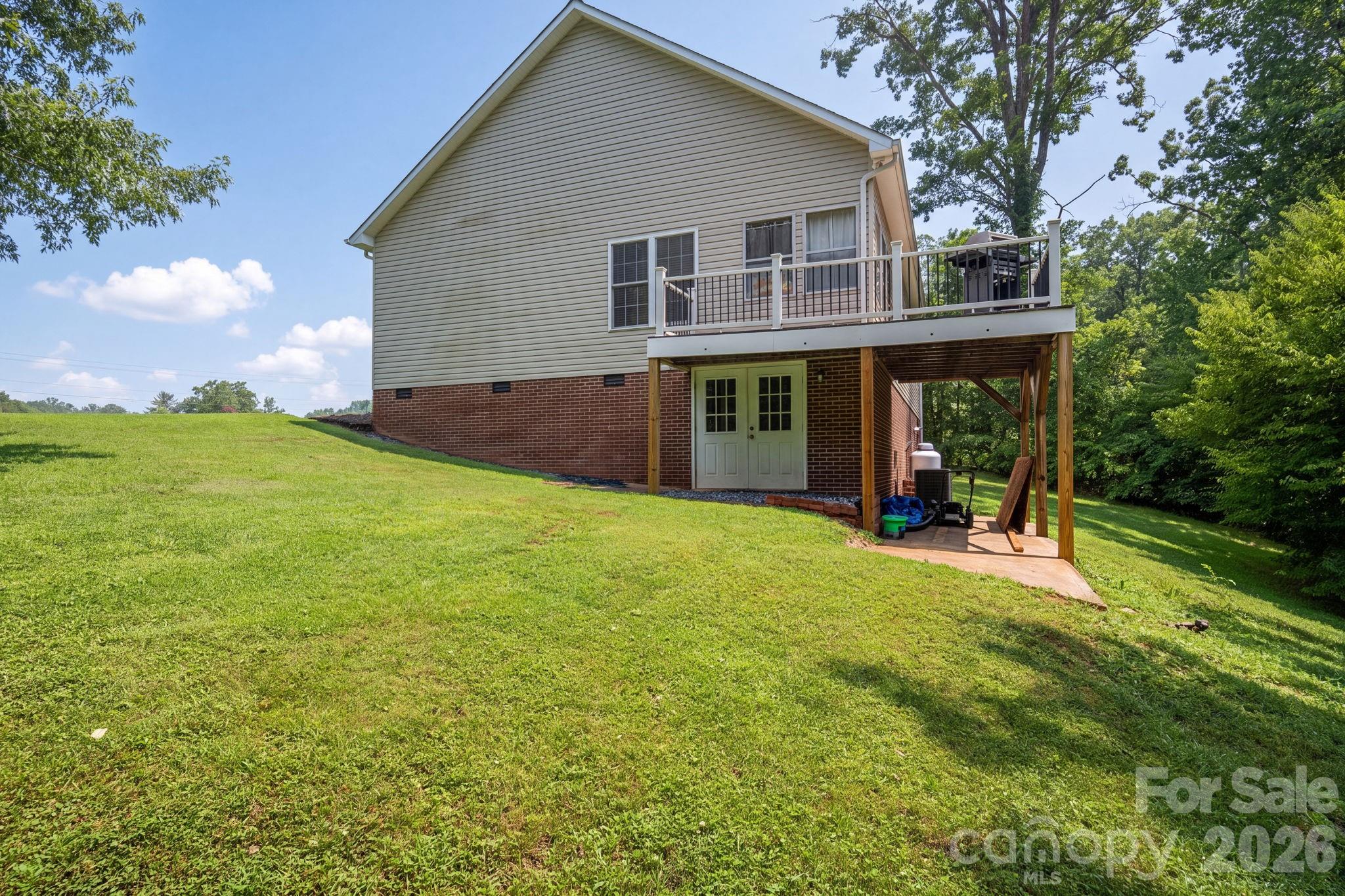 142 Azalea Drive — Connelly Springs