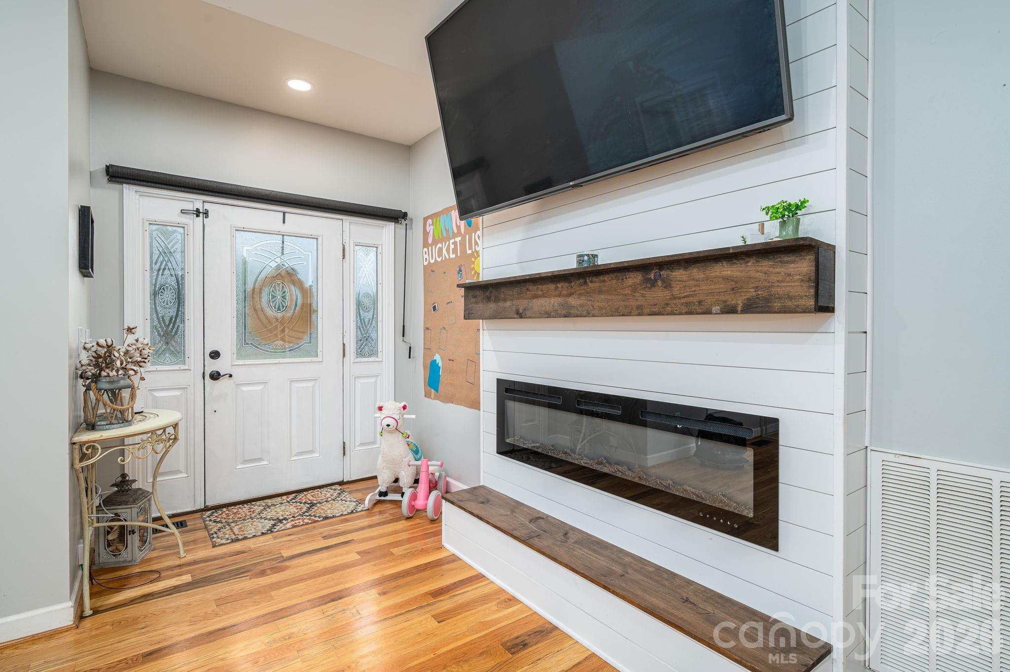 142 Azalea Drive — Connelly Springs