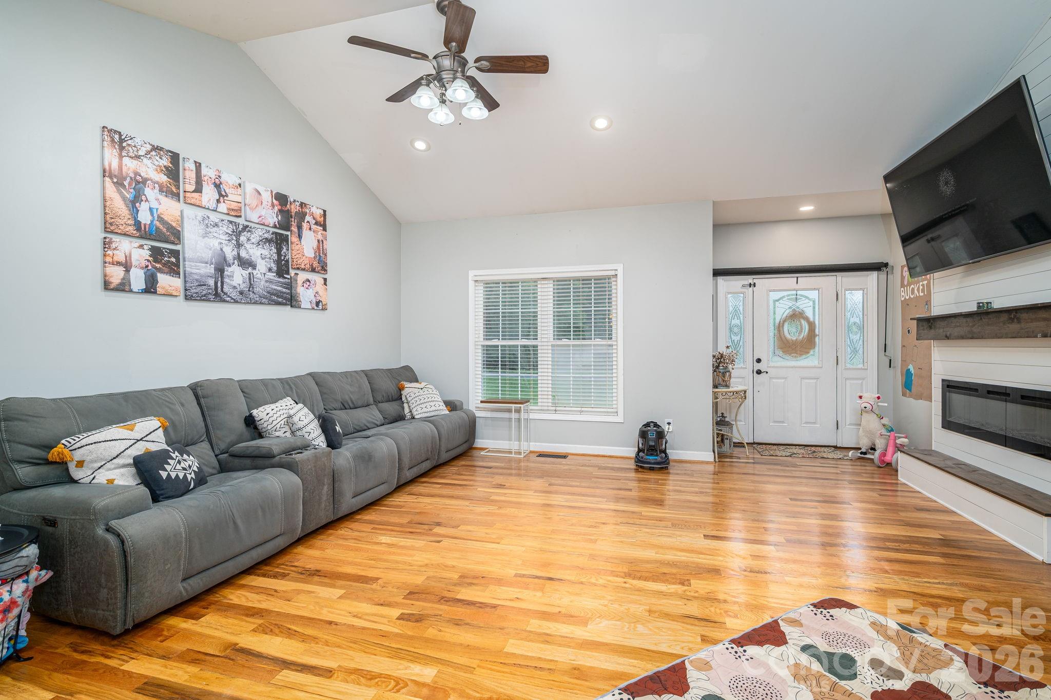 142 Azalea Drive — Connelly Springs