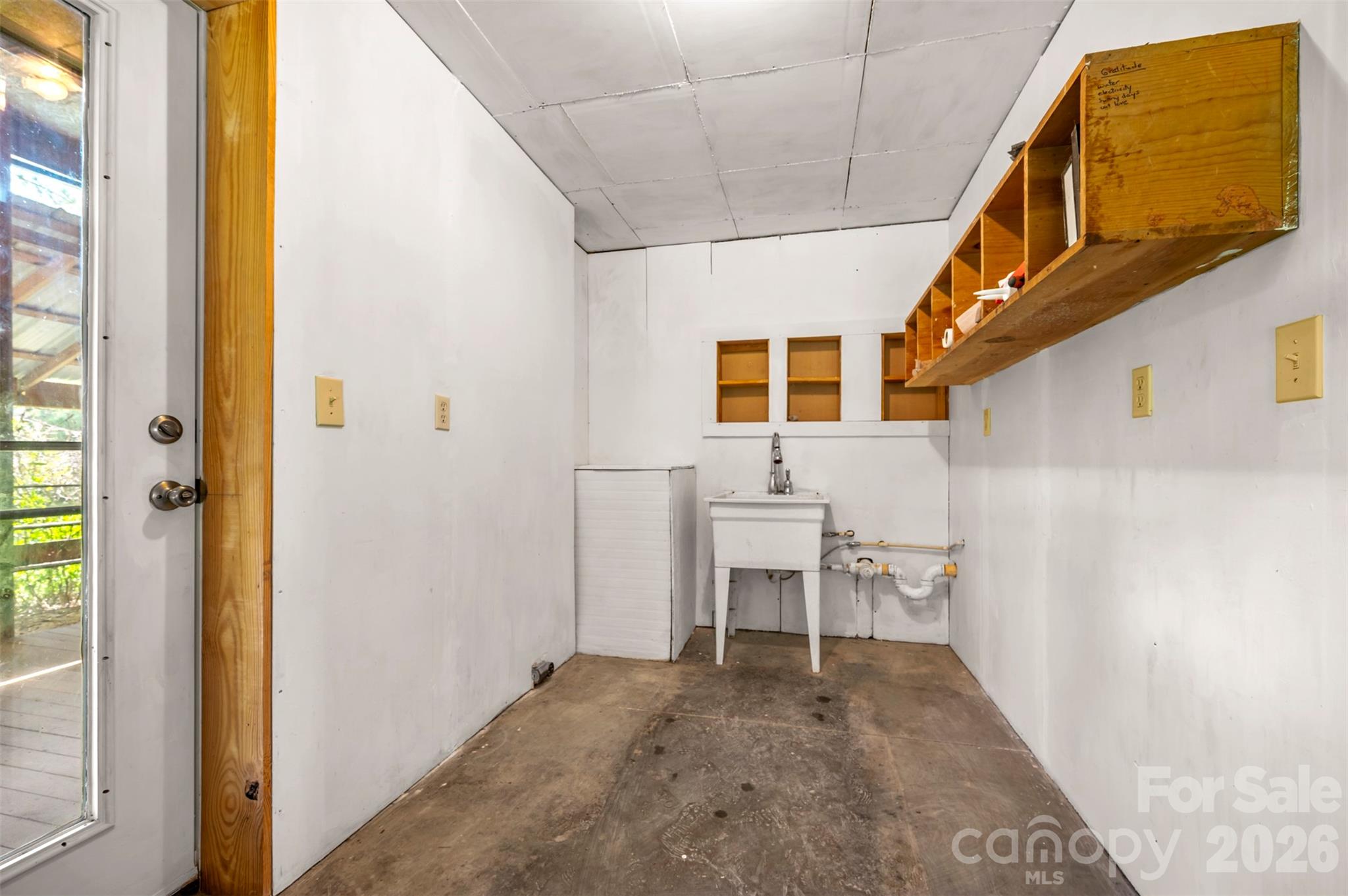 340 Right Prong Road — Ellenboro
