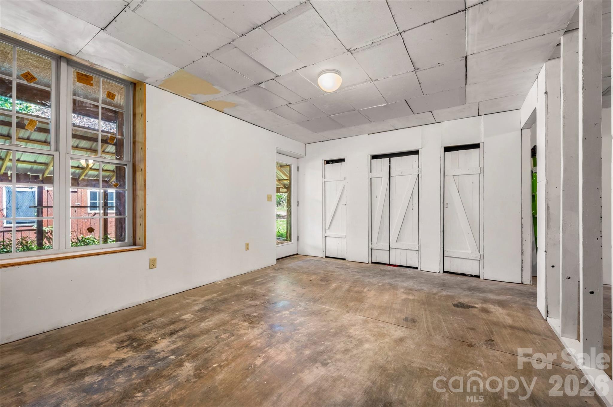 340 Right Prong Road — Ellenboro