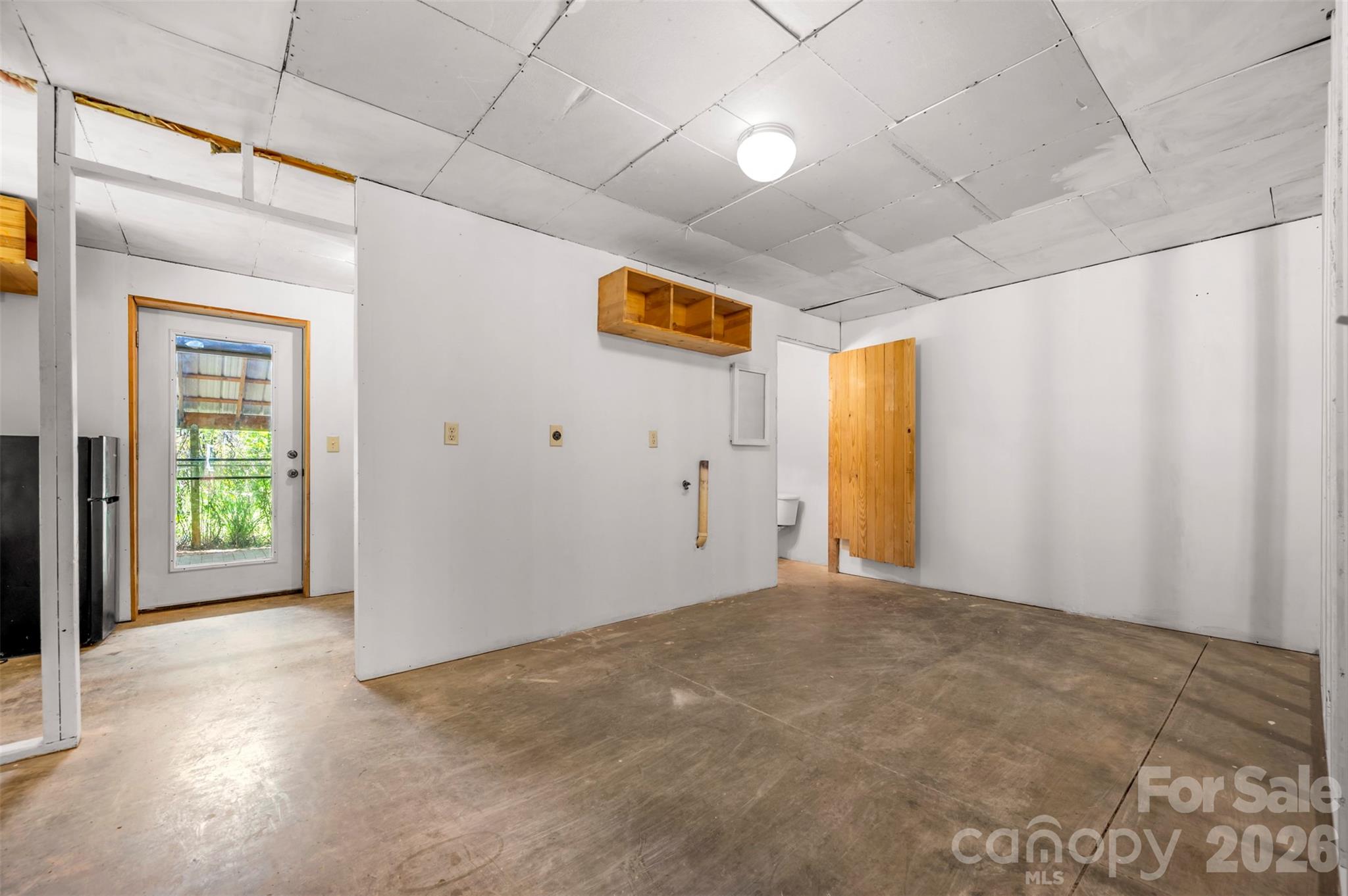 340 Right Prong Road — Ellenboro