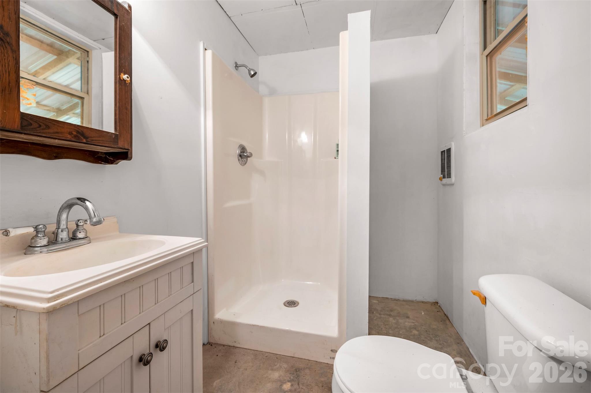 340 Right Prong Road — Ellenboro