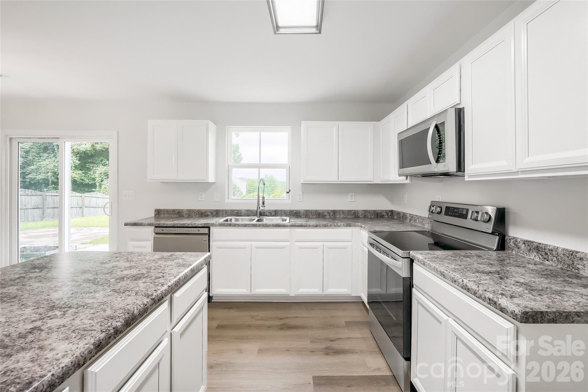 2394 Everton Circle SE — Concord