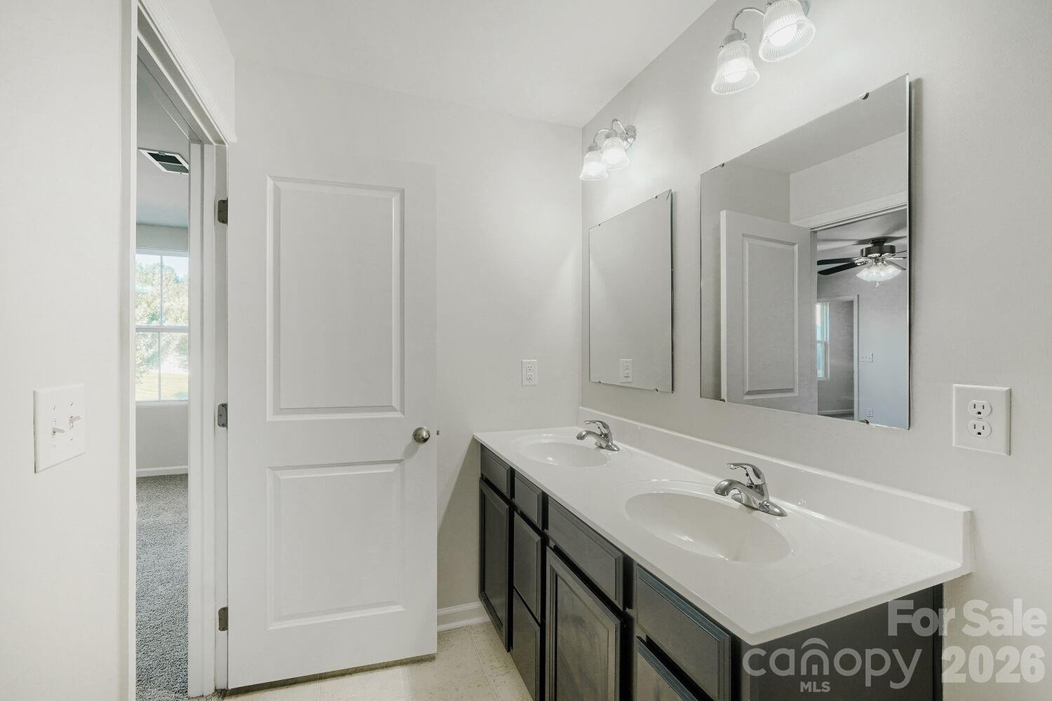2394 Everton Circle SE — Concord