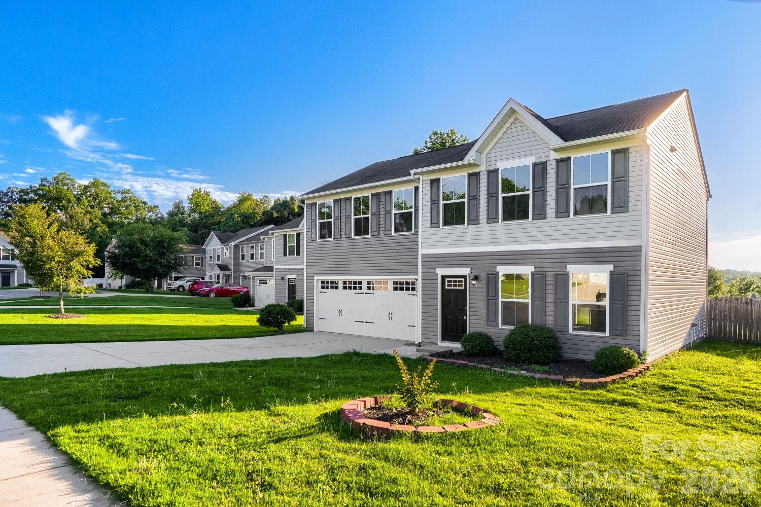 2394 Everton Circle SE — Concord