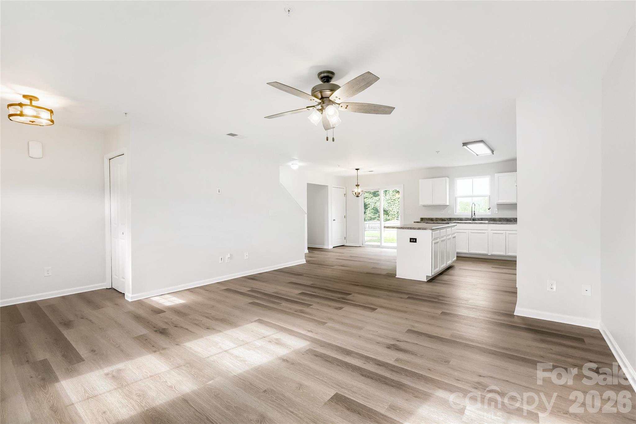 2394 Everton Circle SE — Concord