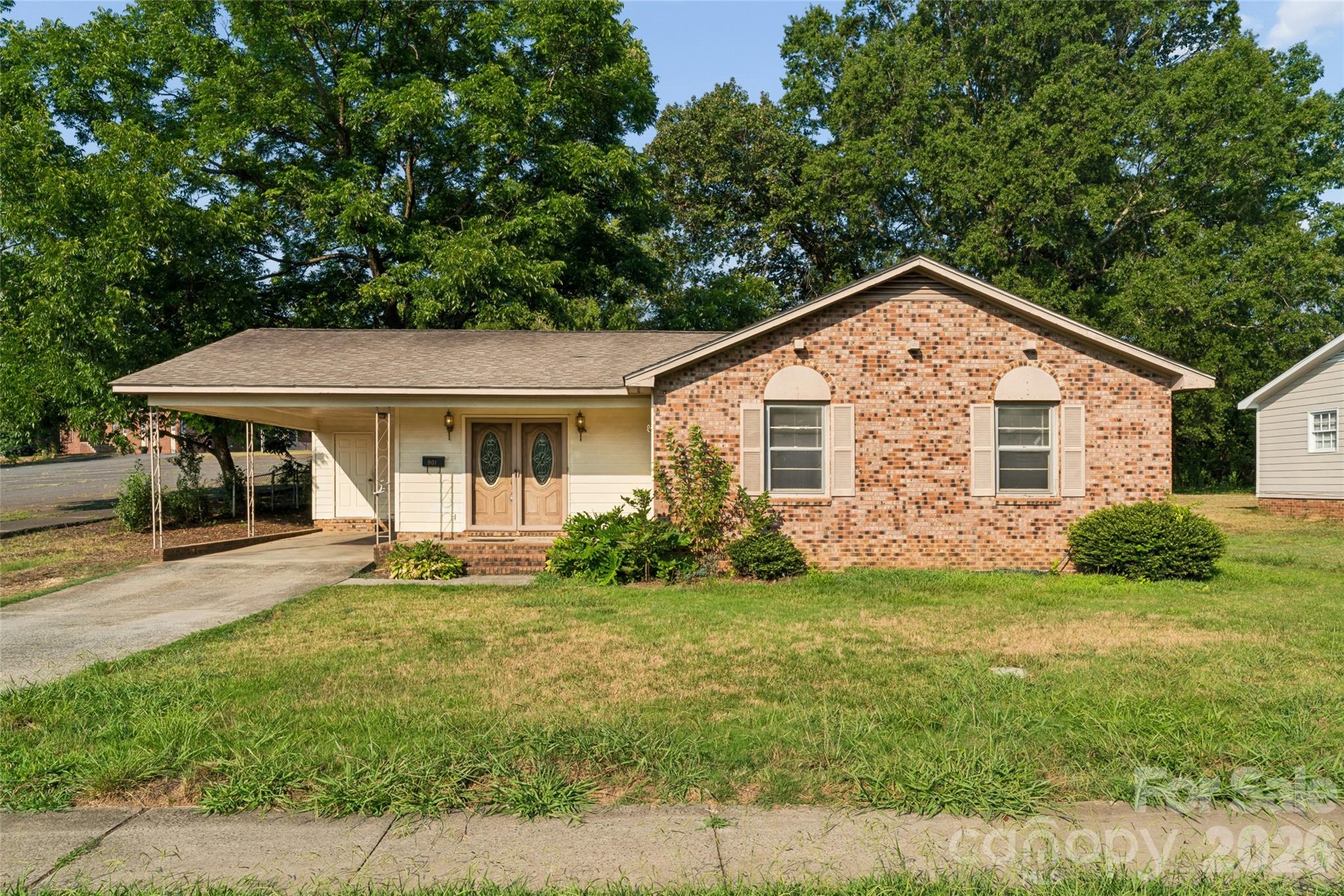 901 Kennedy Street — Monroe