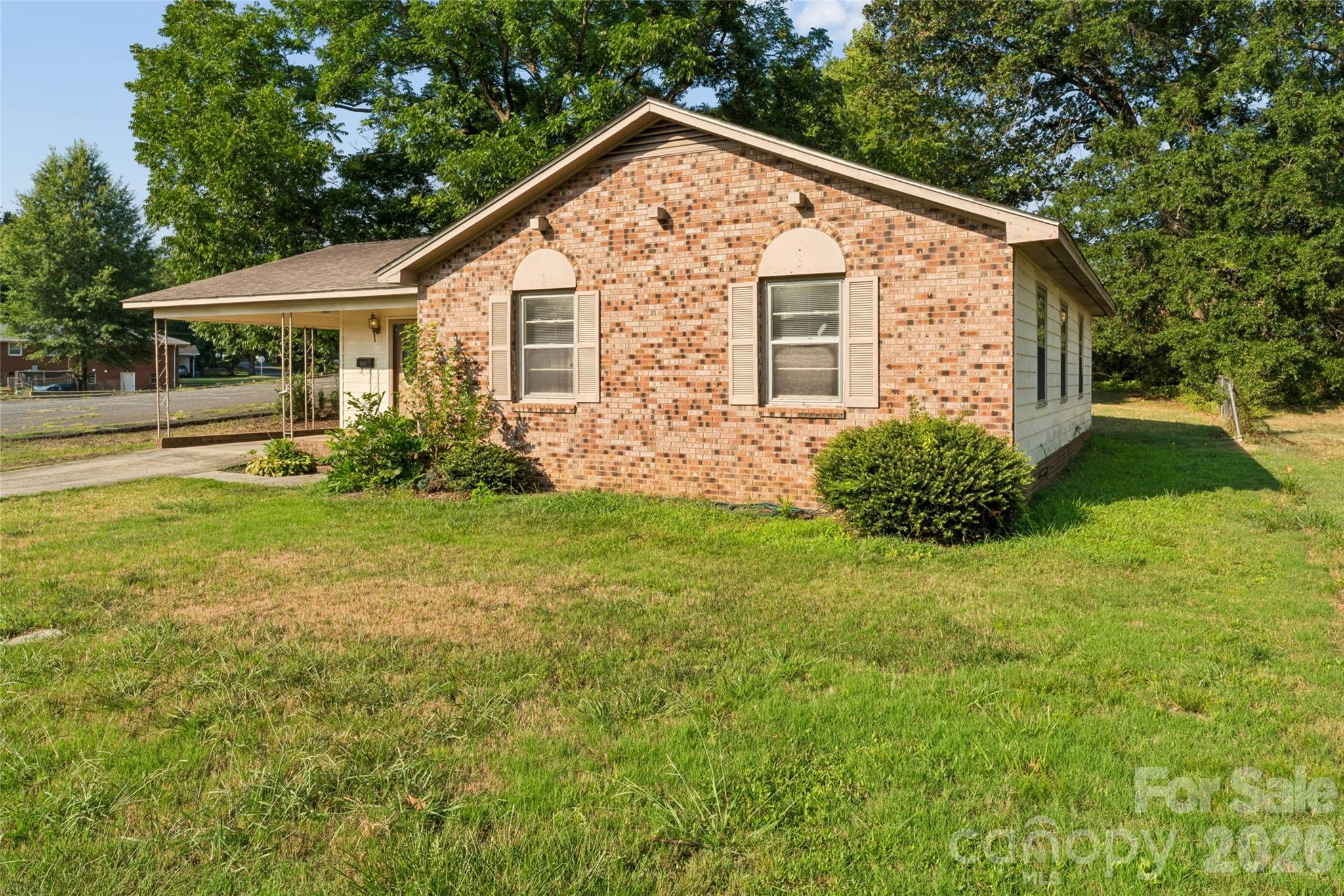 901 Kennedy Street — Monroe