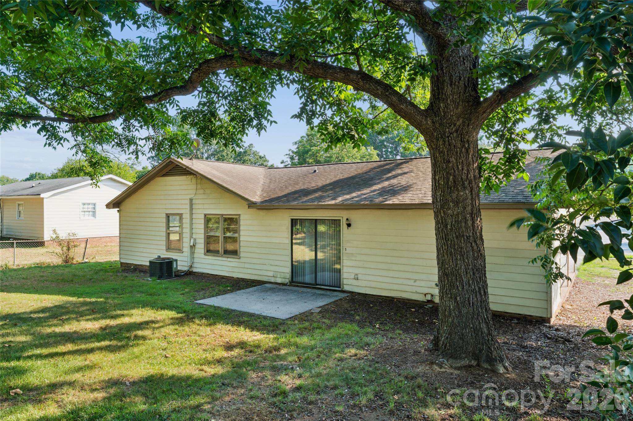 901 Kennedy Street — Monroe