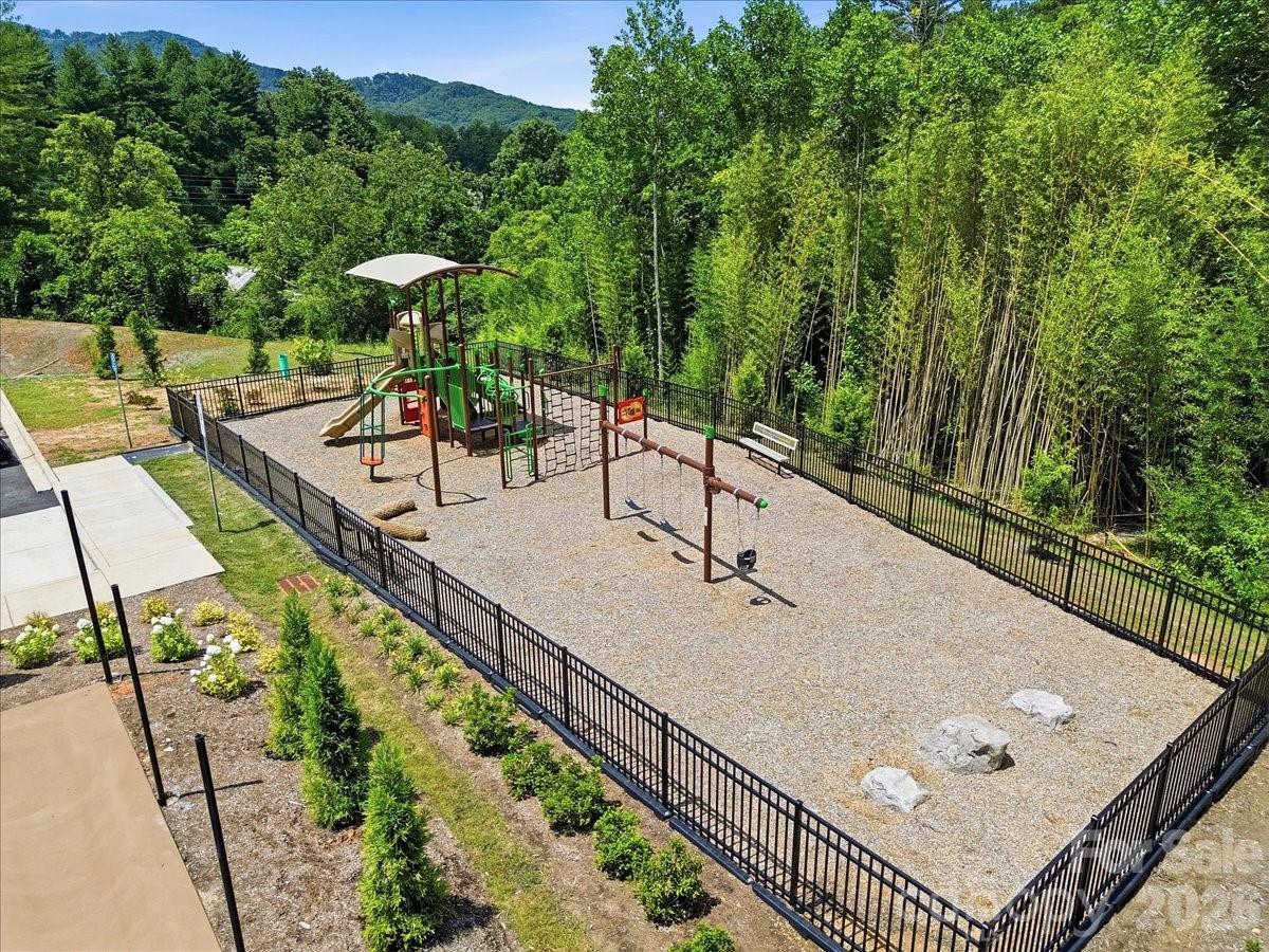 234 Smokey Holler Drive — Asheville