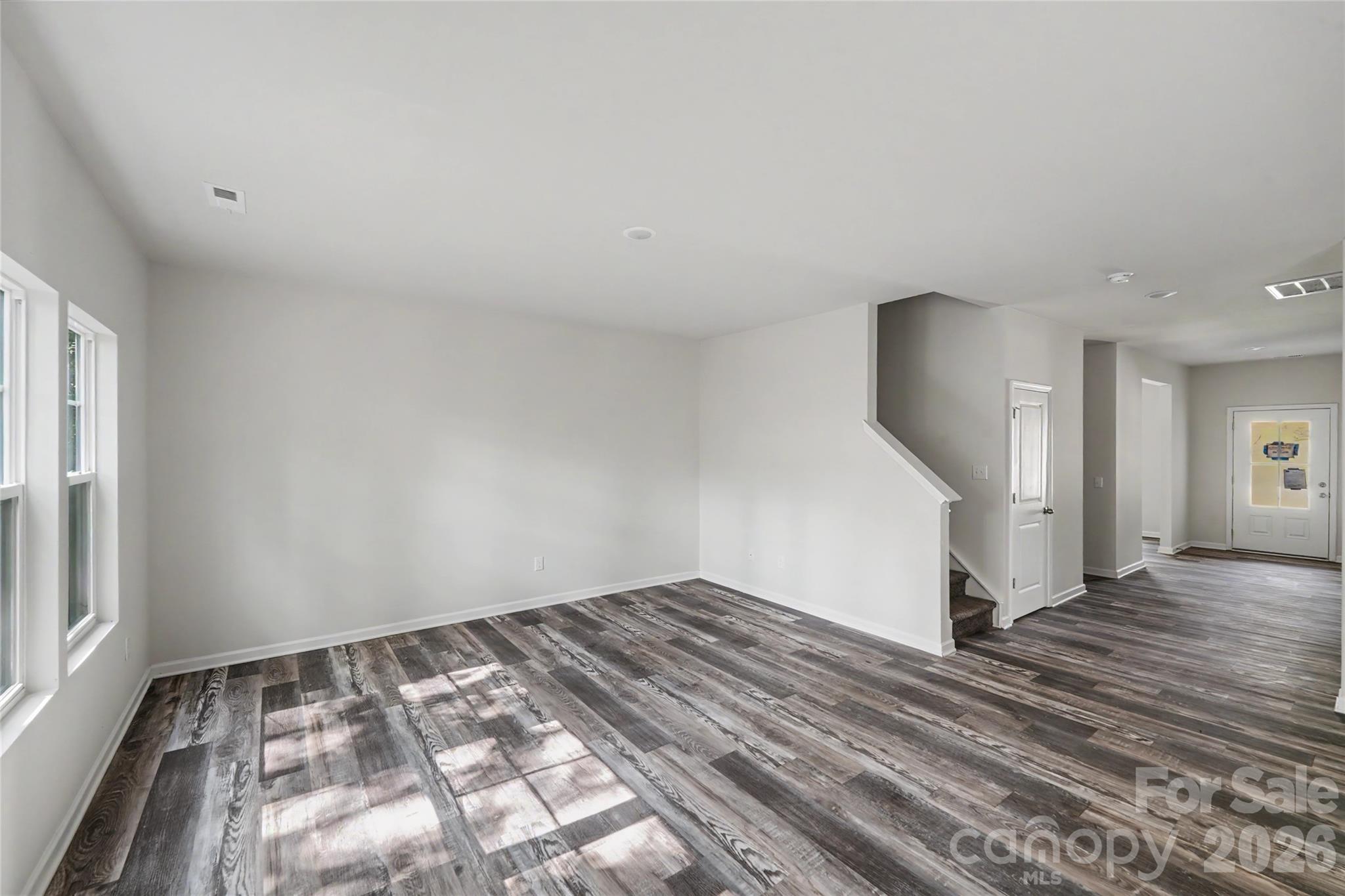 5146 Mark Drive NE — Hickory