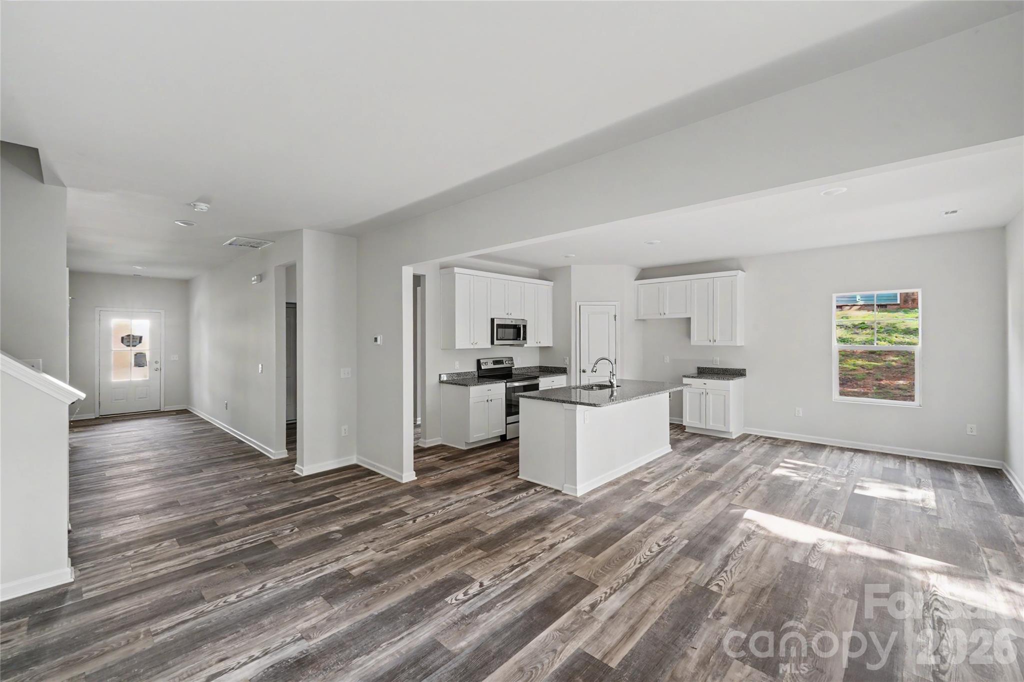 5146 Mark Drive NE — Hickory