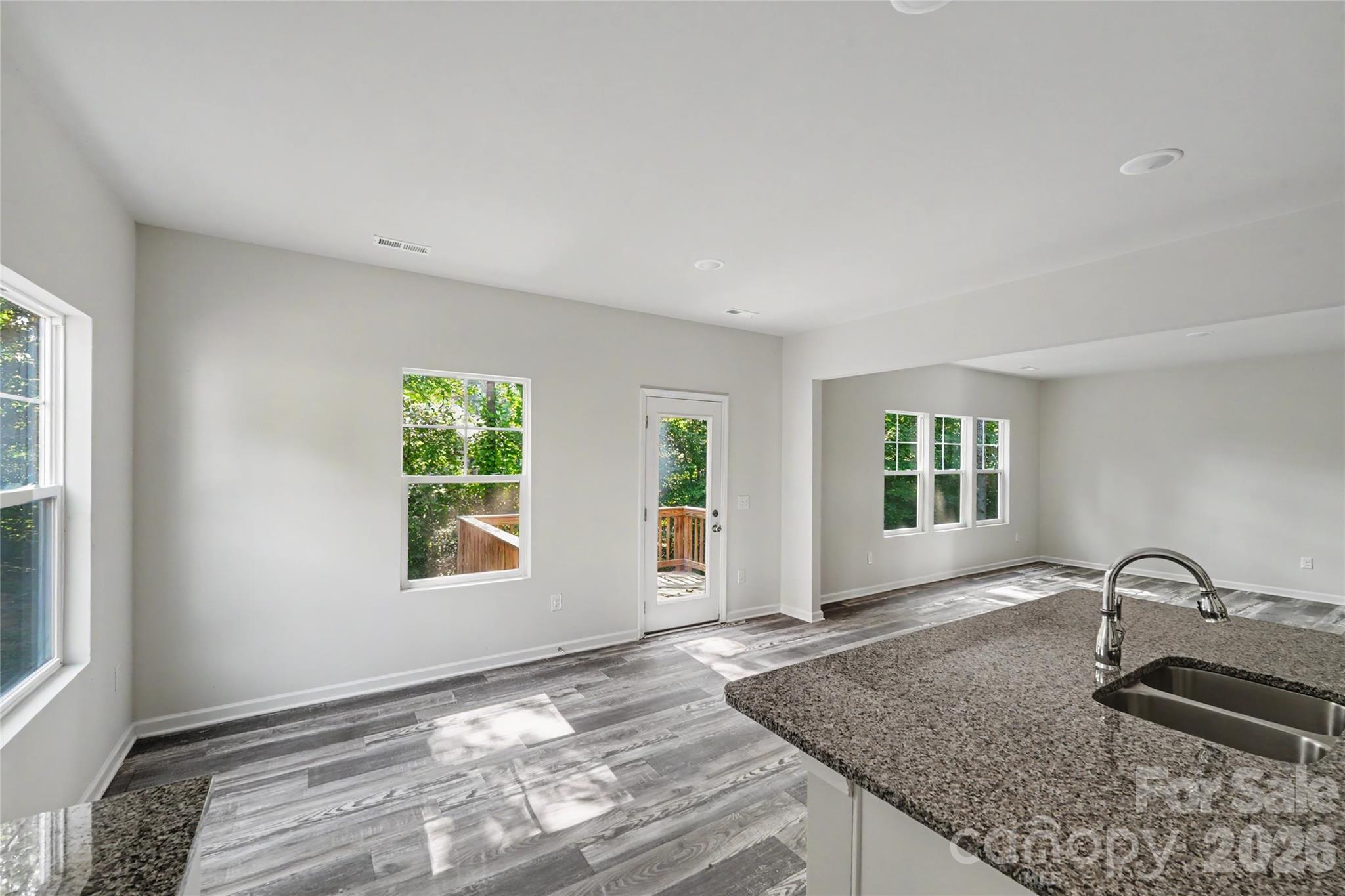 5146 Mark Drive NE — Hickory