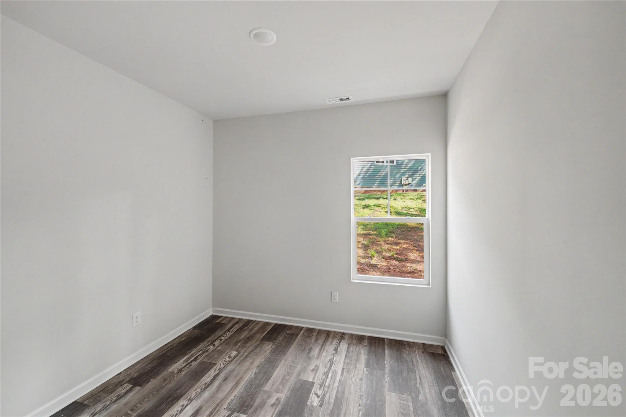 5146 Mark Drive NE — Hickory