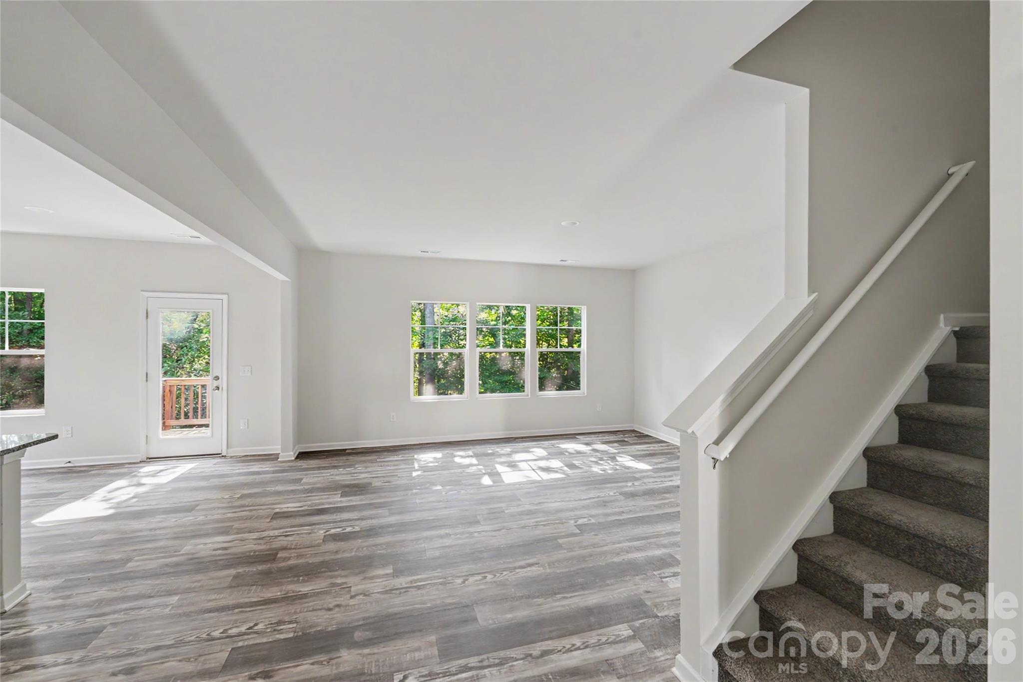 5146 Mark Drive NE — Hickory