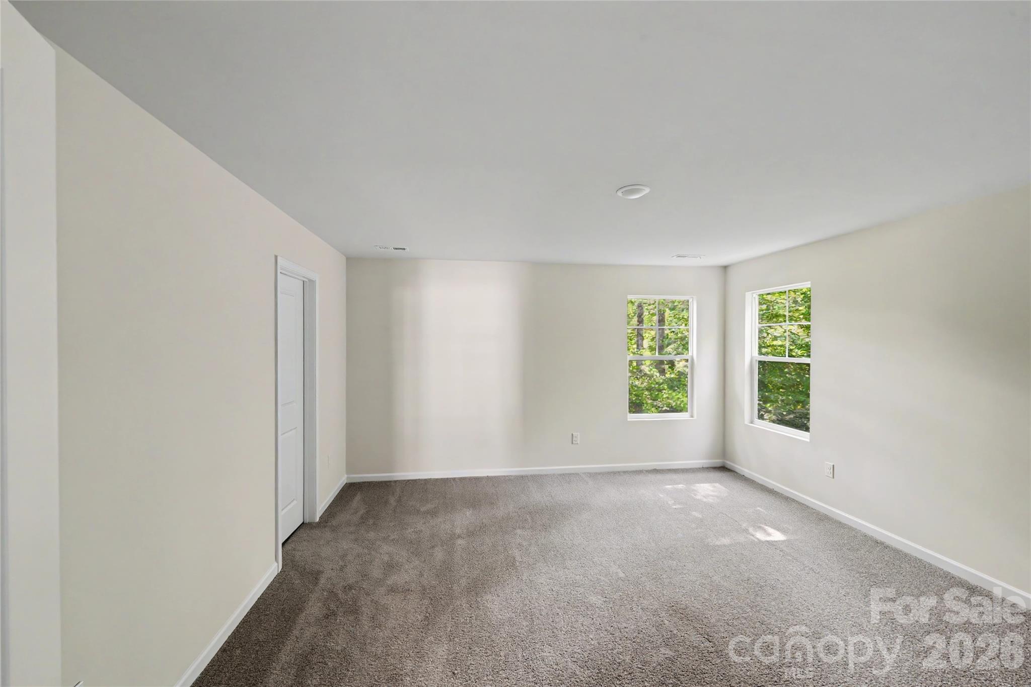 5146 Mark Drive NE — Hickory