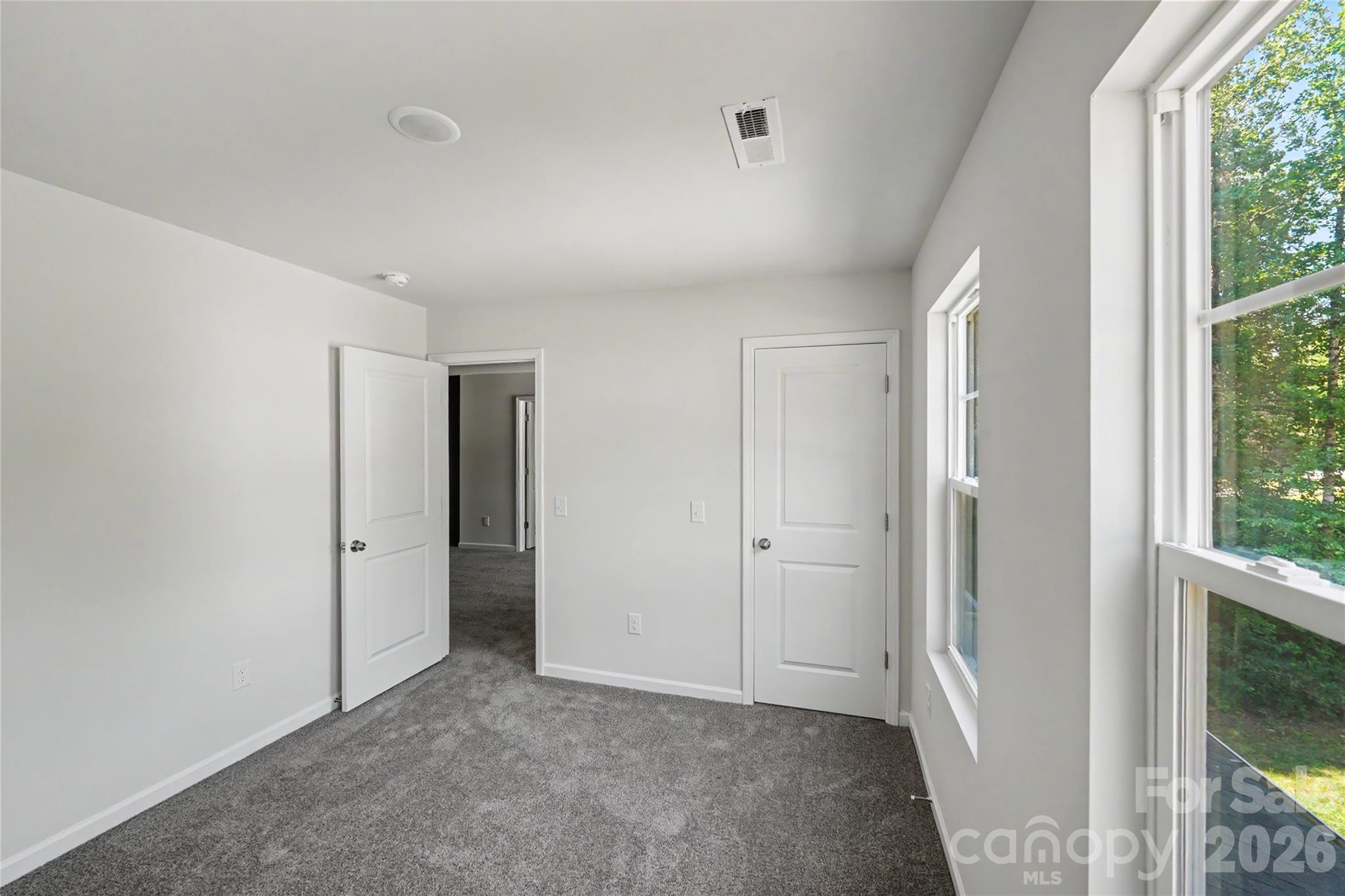 5146 Mark Drive NE — Hickory