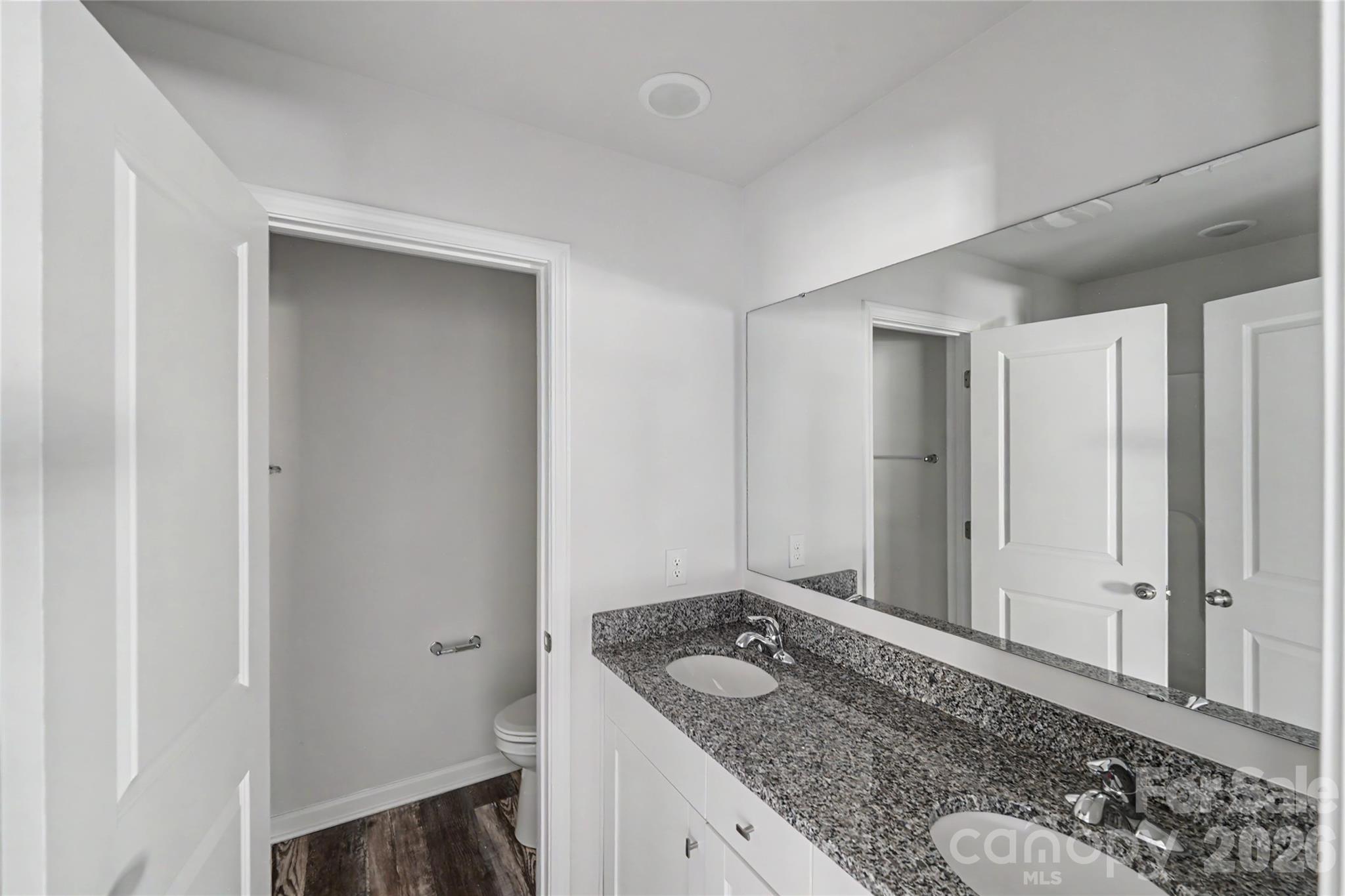 5146 Mark Drive NE — Hickory