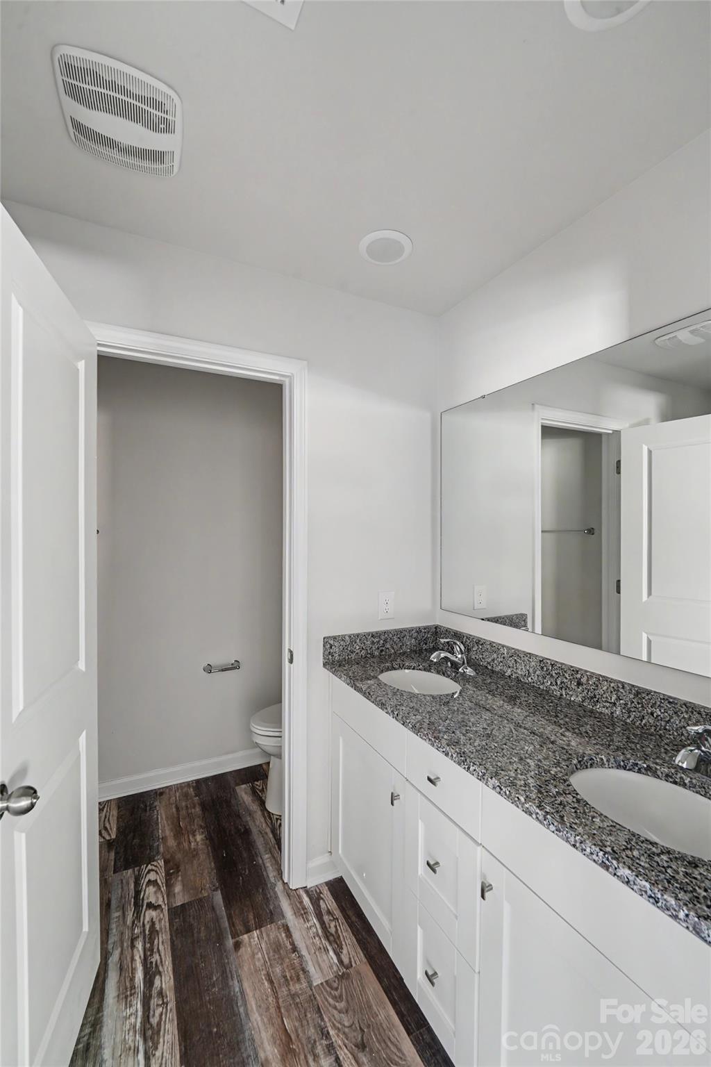 5146 Mark Drive NE — Hickory