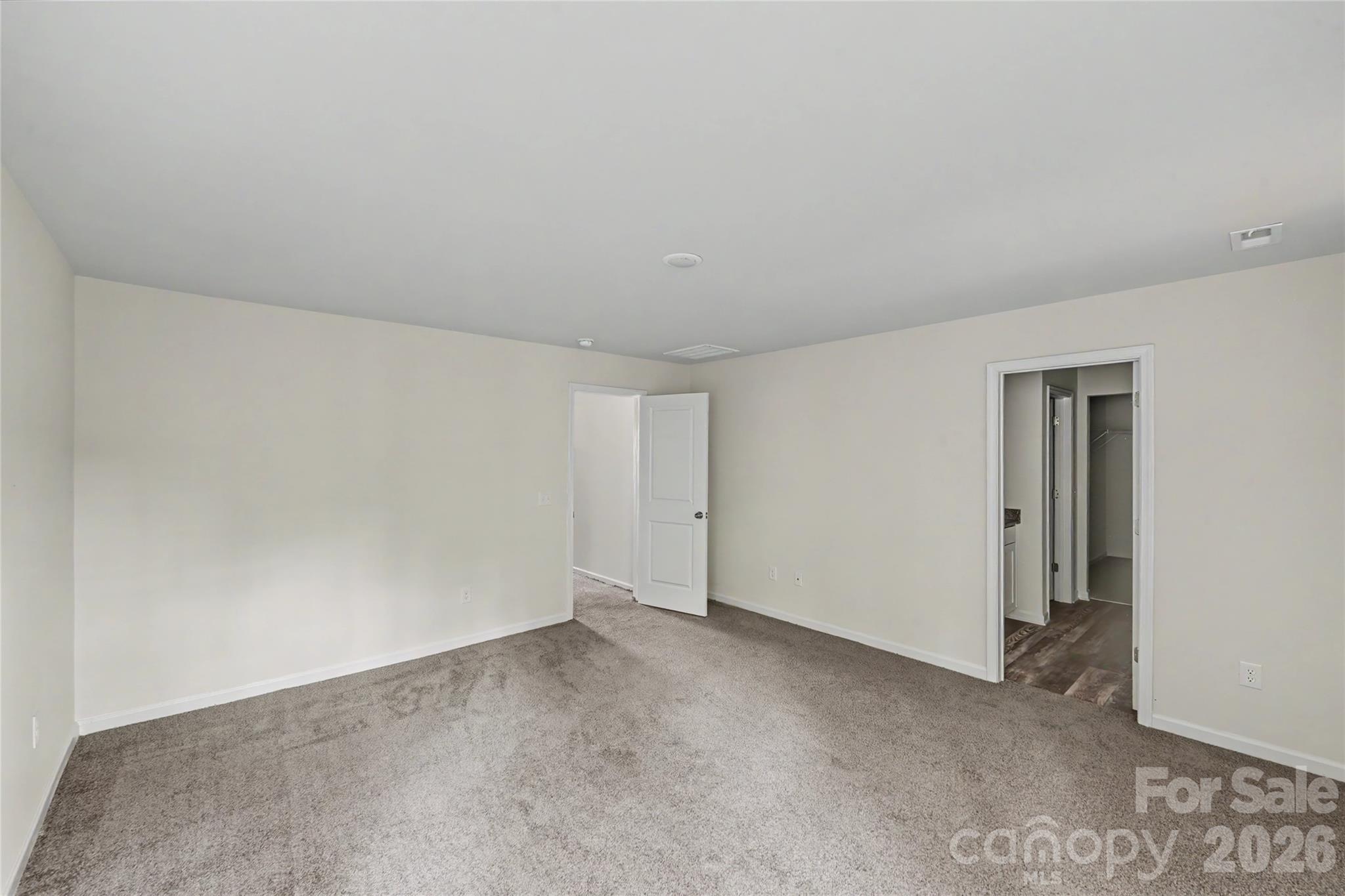 5146 Mark Drive NE — Hickory