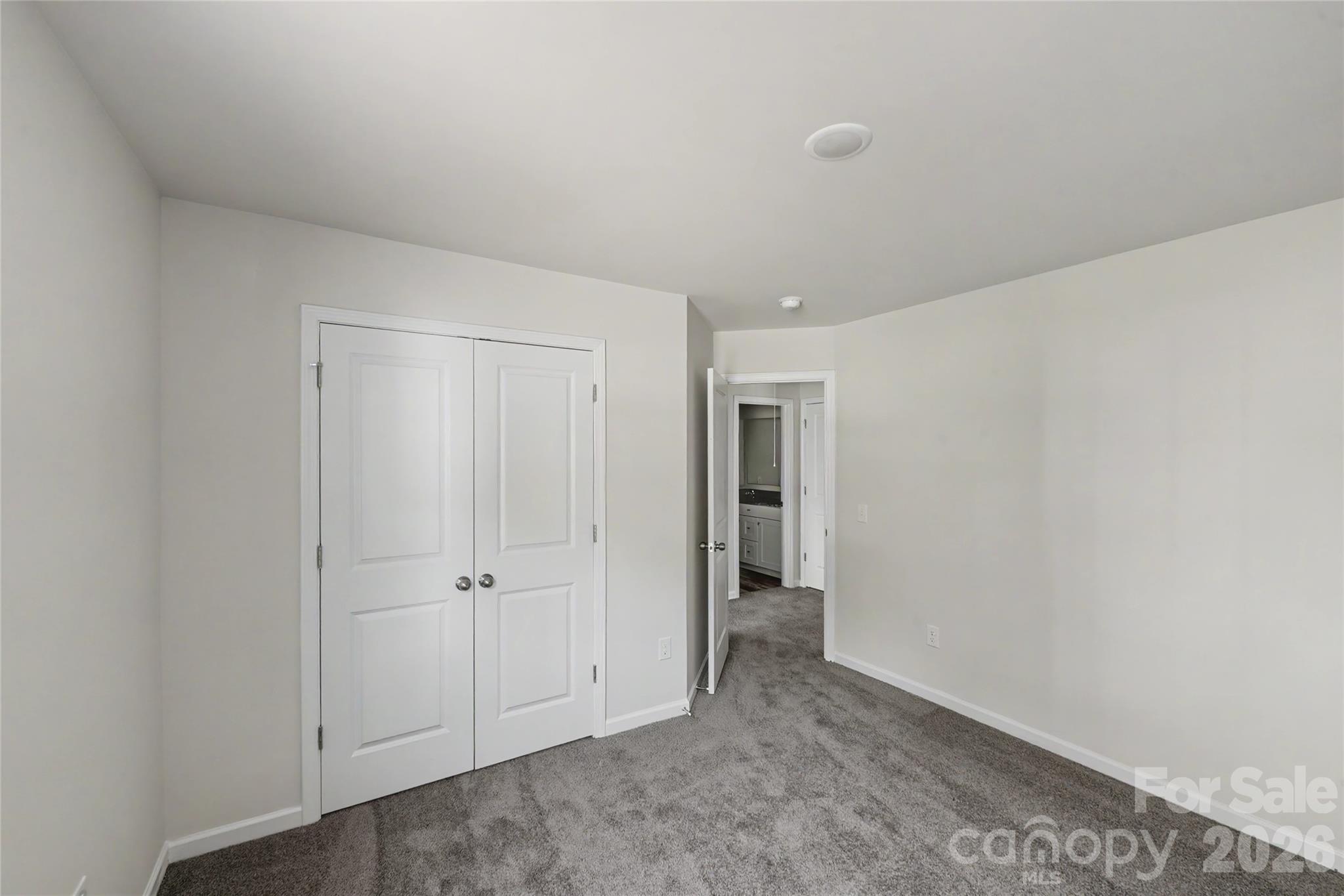 5146 Mark Drive NE — Hickory