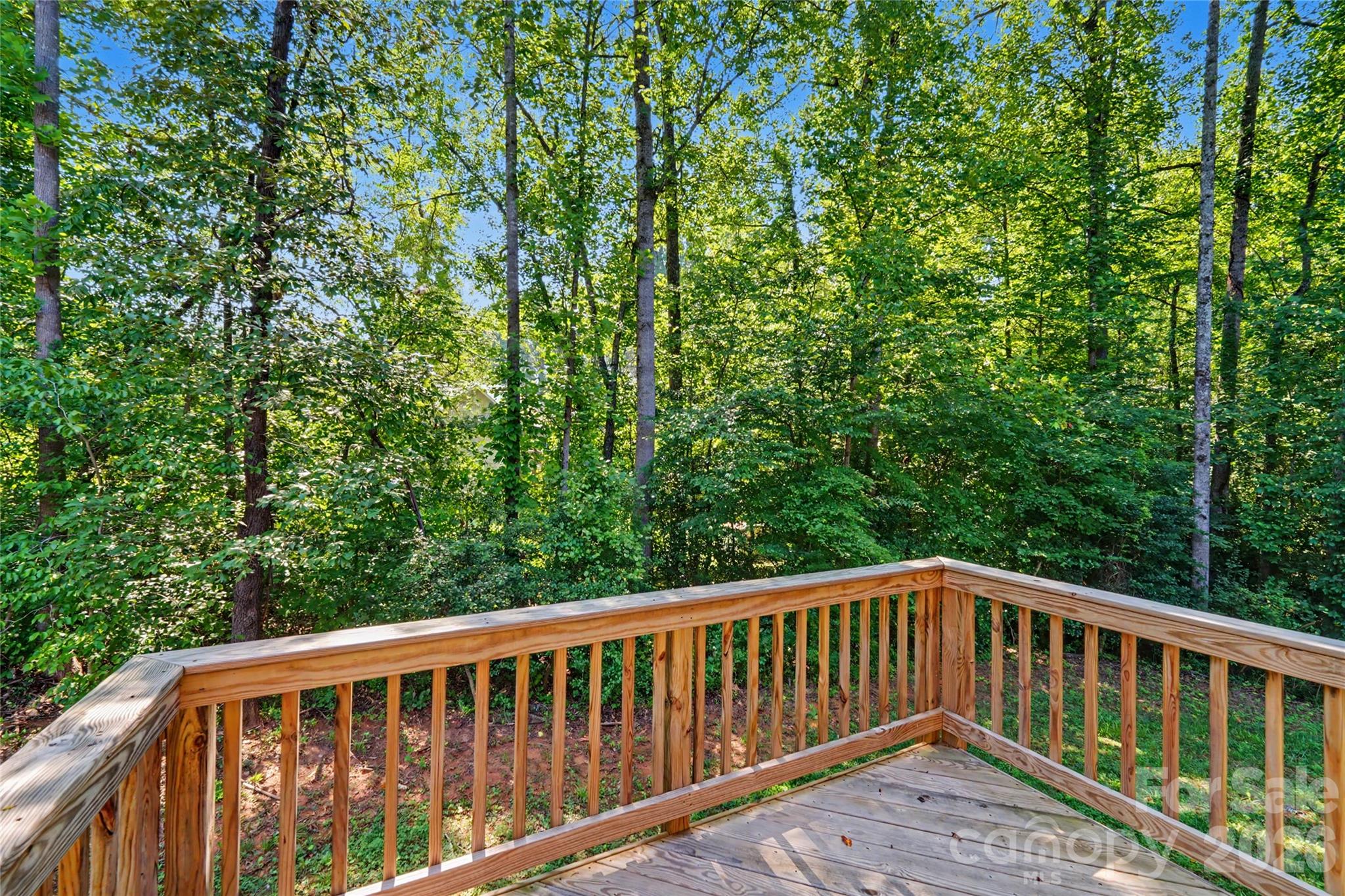 5146 Mark Drive NE — Hickory