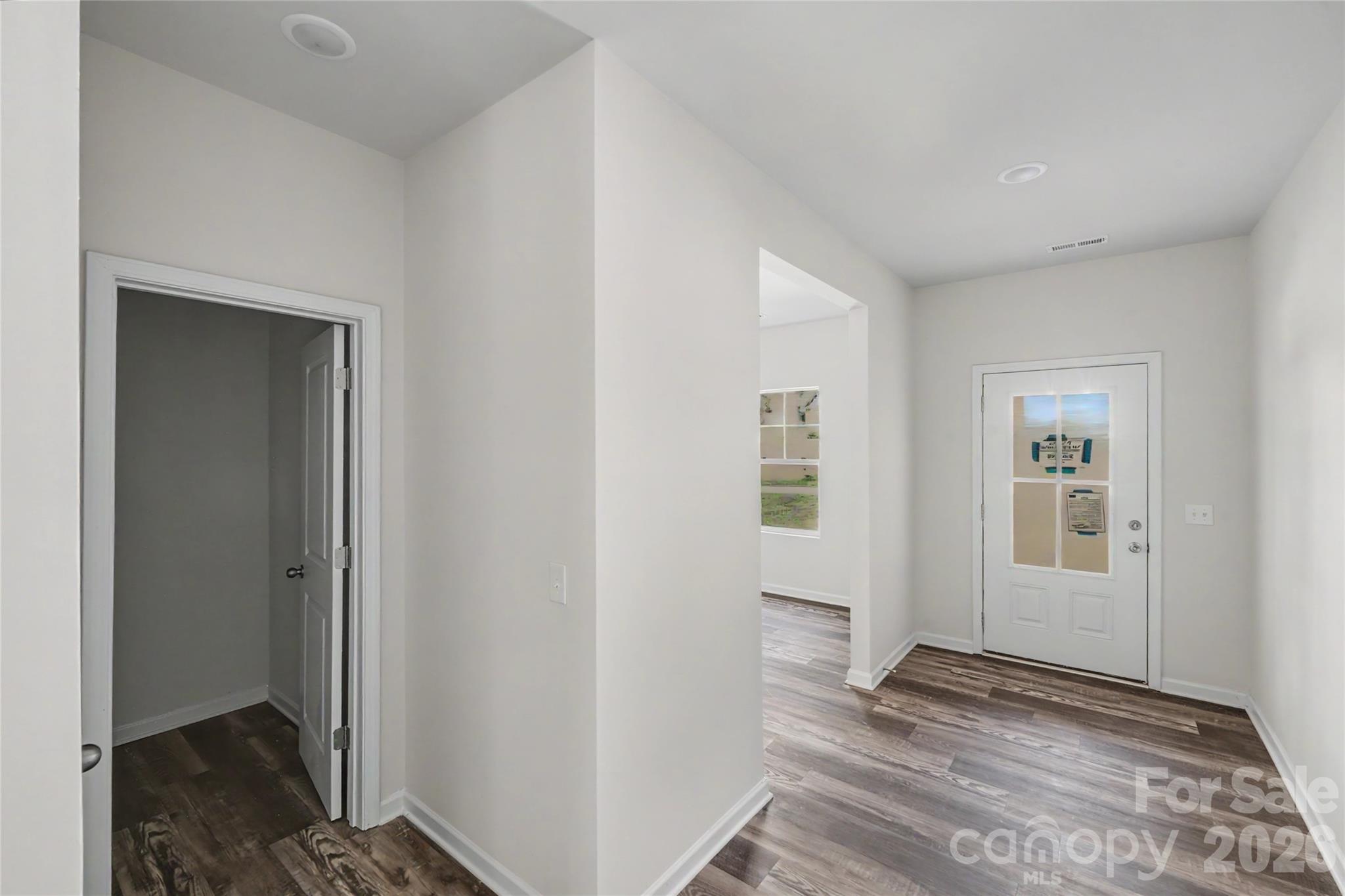5146 Mark Drive NE — Hickory