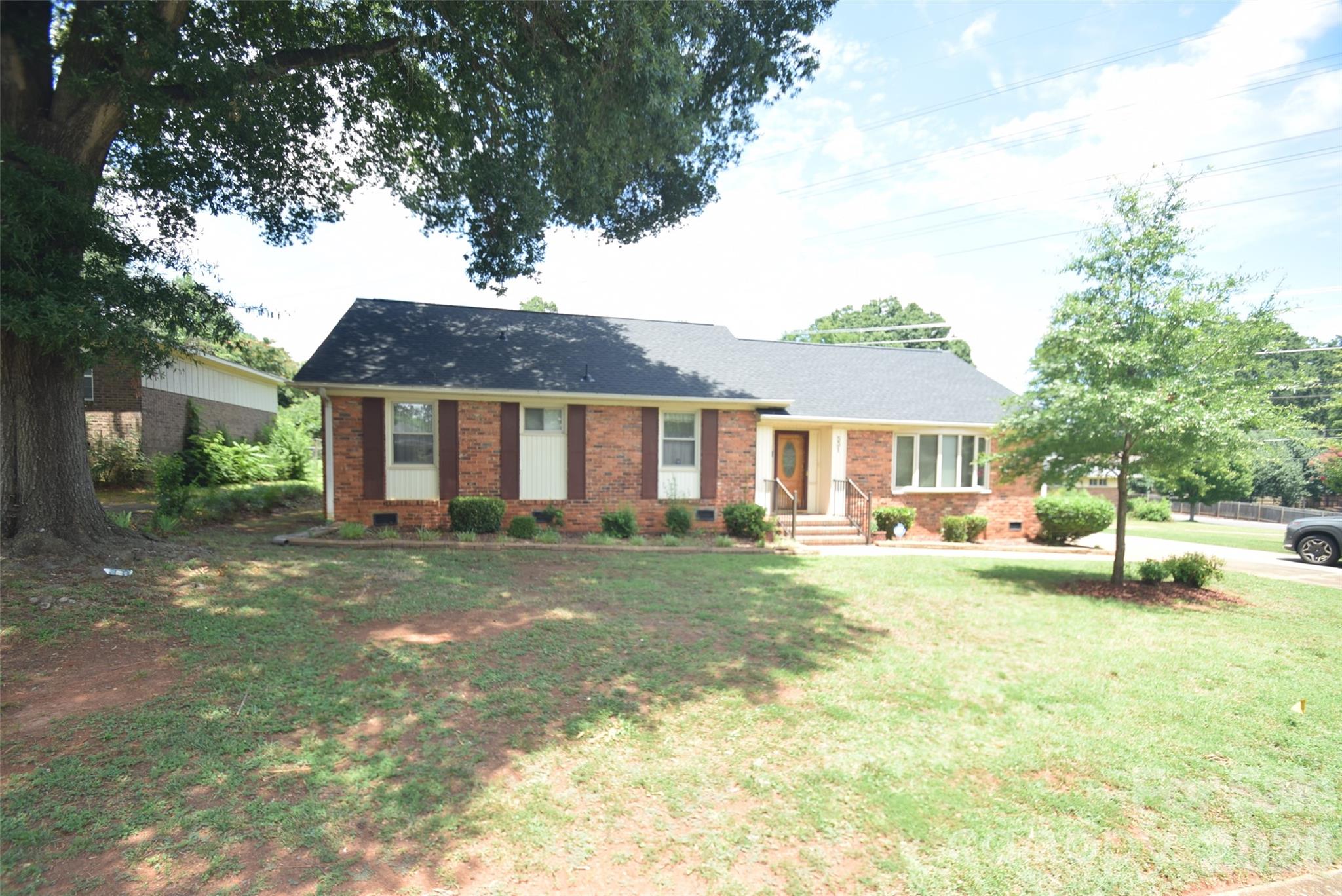 531 Seneca Place — Charlotte