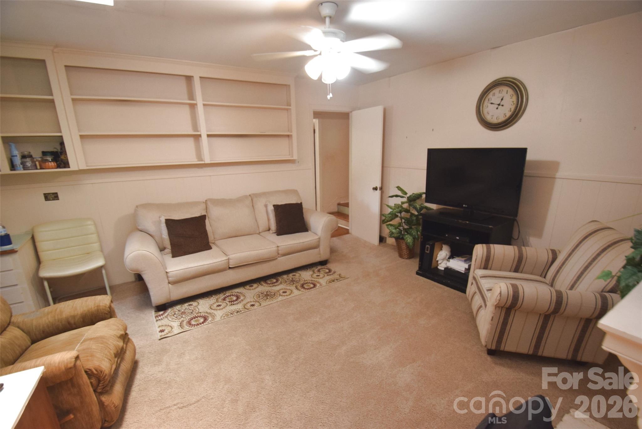 531 Seneca Place — Charlotte