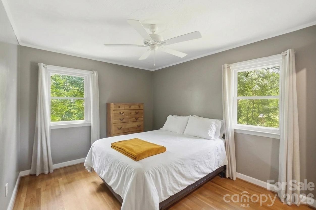 313 Park Terrace Drive — Belmont