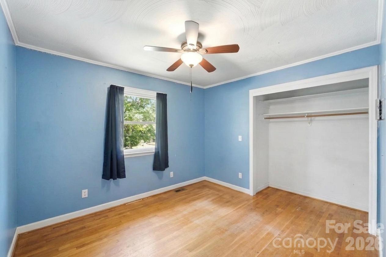 313 Park Terrace Drive — Belmont