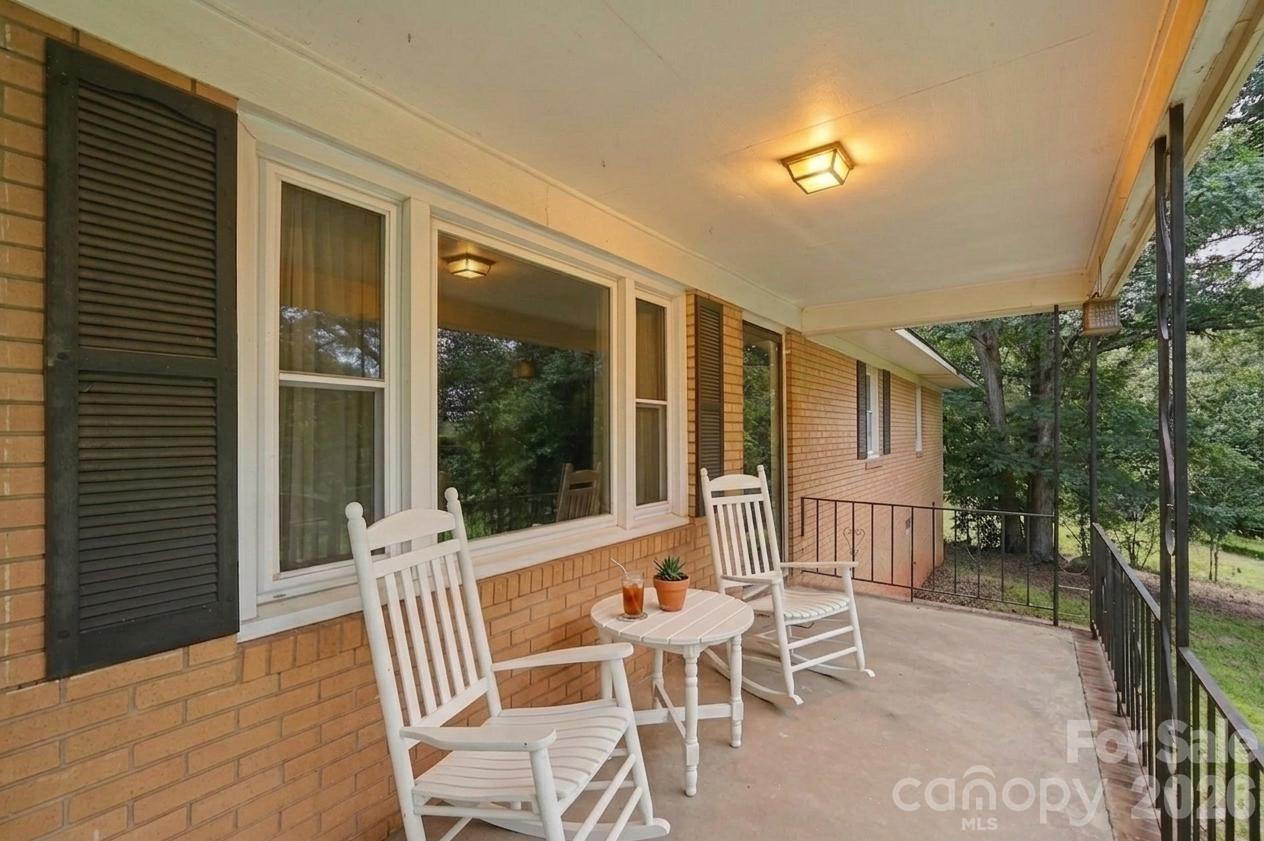 313 Park Terrace Drive — Belmont