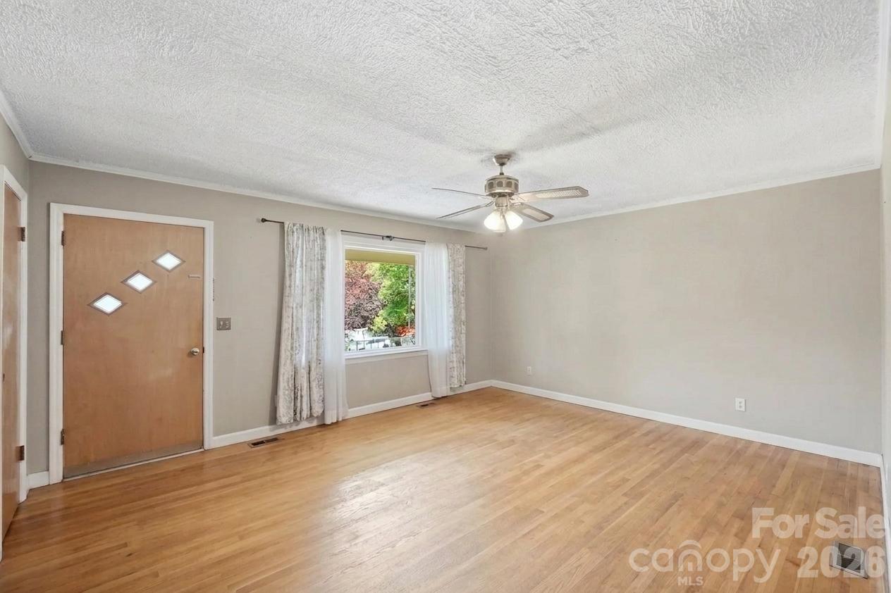 313 Park Terrace Drive — Belmont