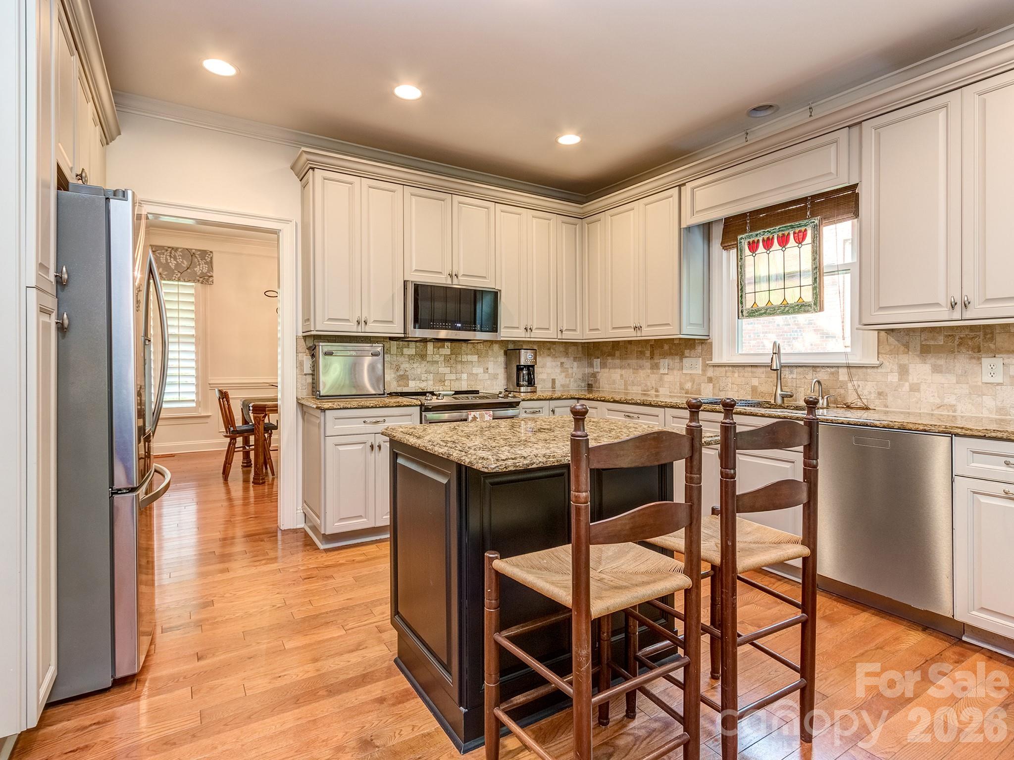 223 N Brackenbury Lane — Charlotte