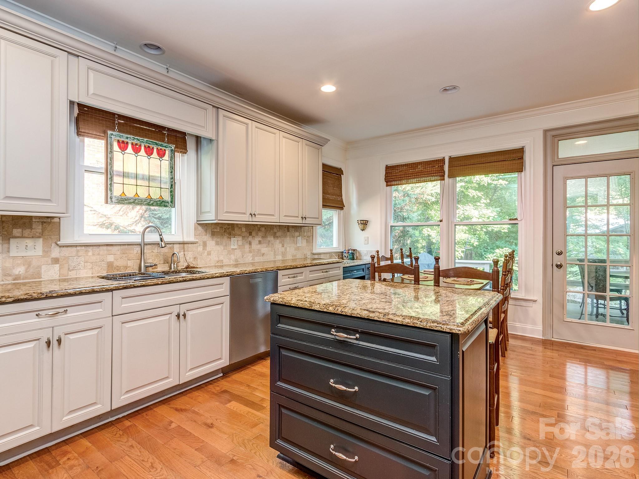 223 N Brackenbury Lane — Charlotte