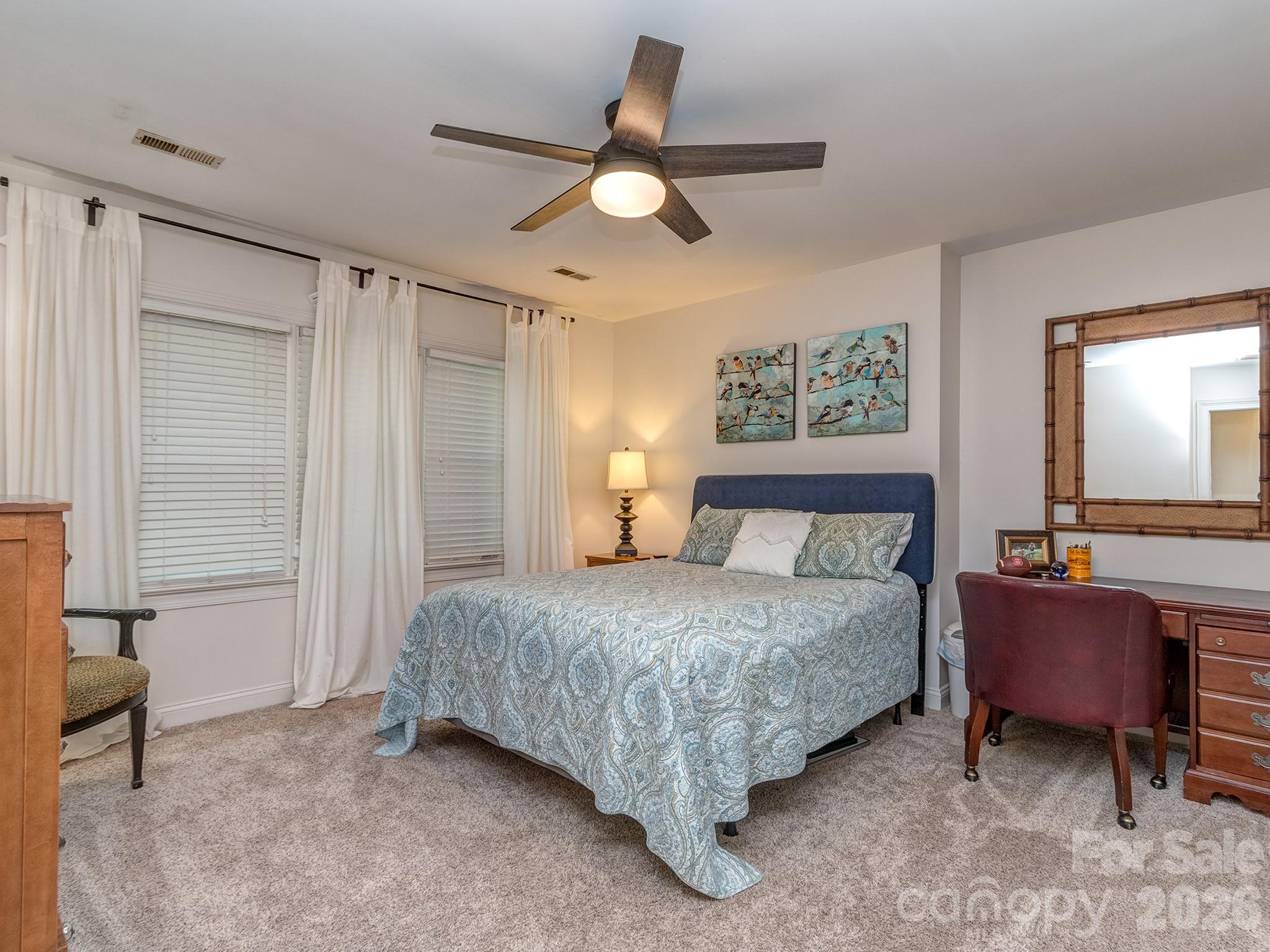223 N Brackenbury Lane — Charlotte