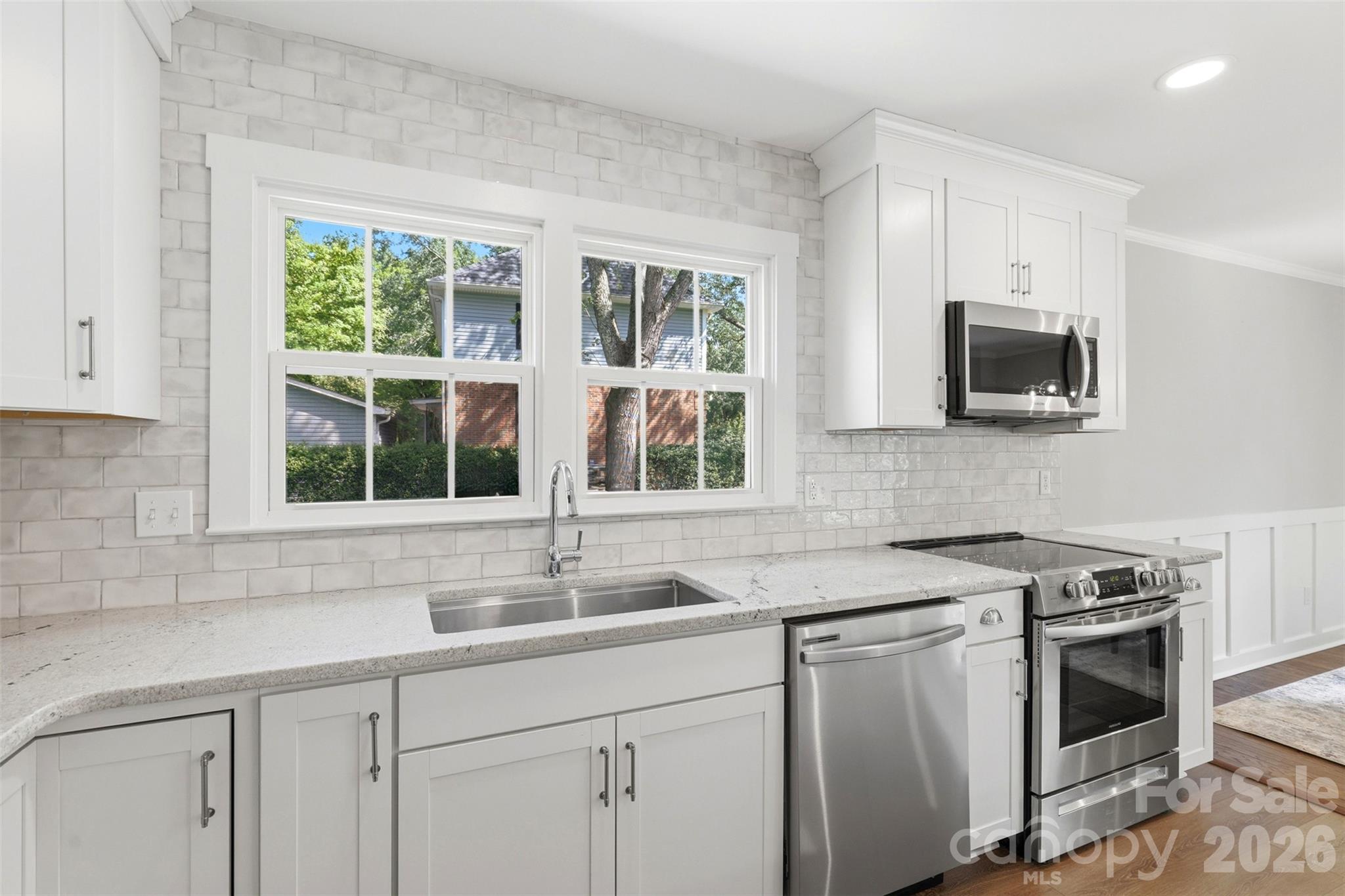 8115 Knollbrook Drive — Charlotte