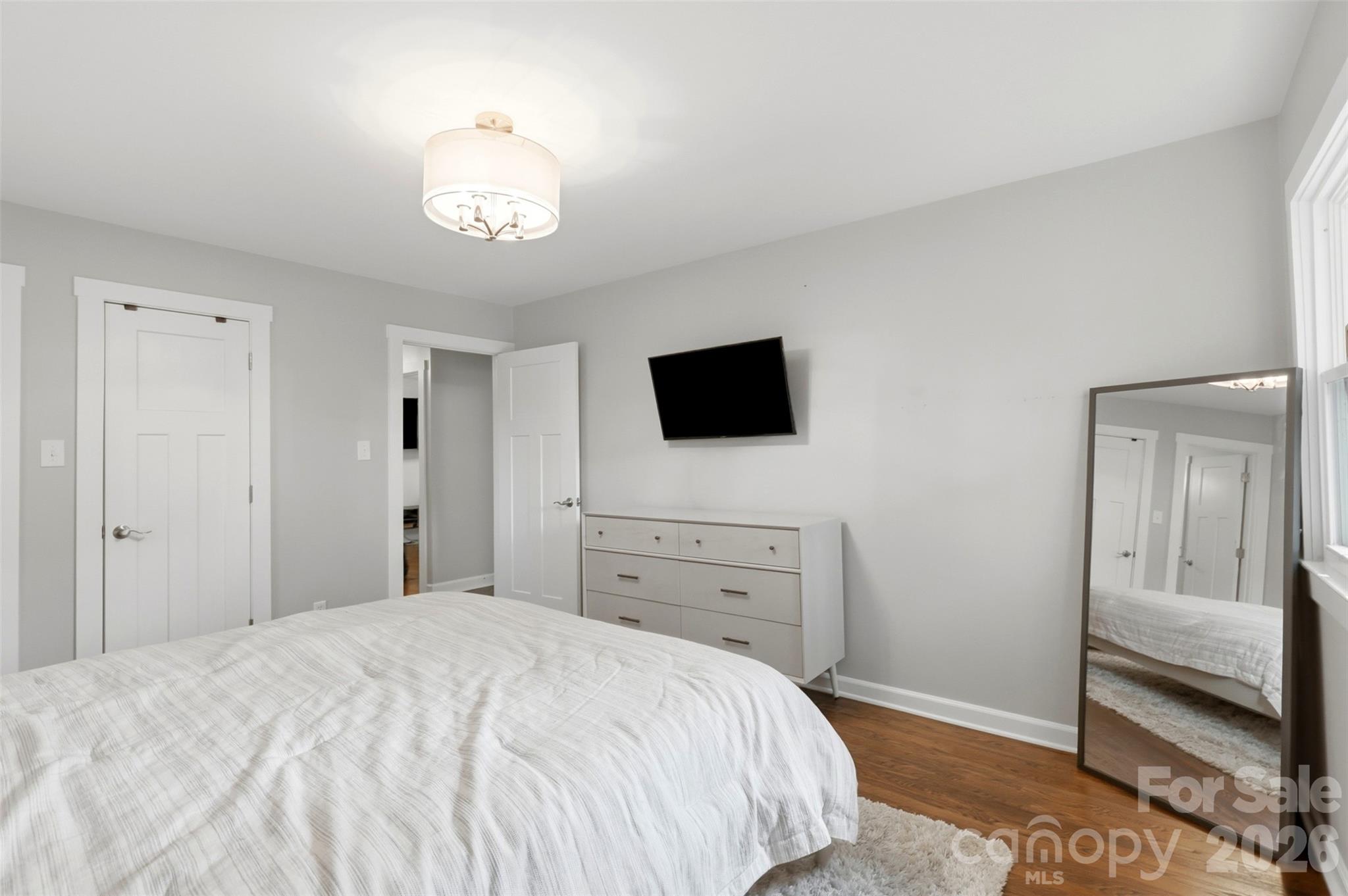 8115 Knollbrook Drive — Charlotte