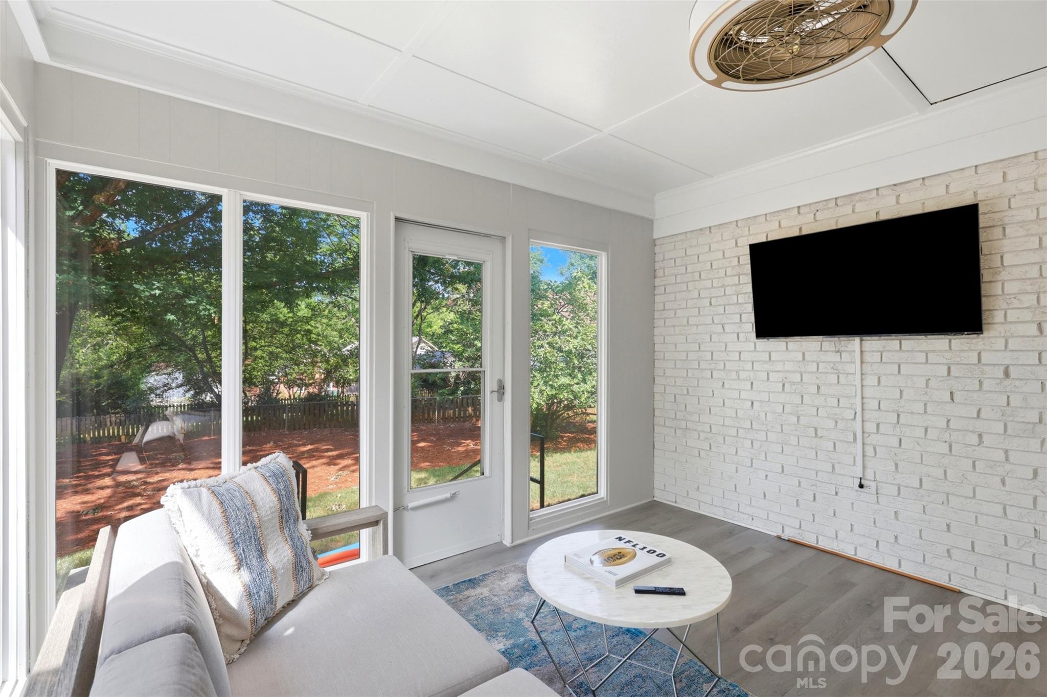8115 Knollbrook Drive — Charlotte