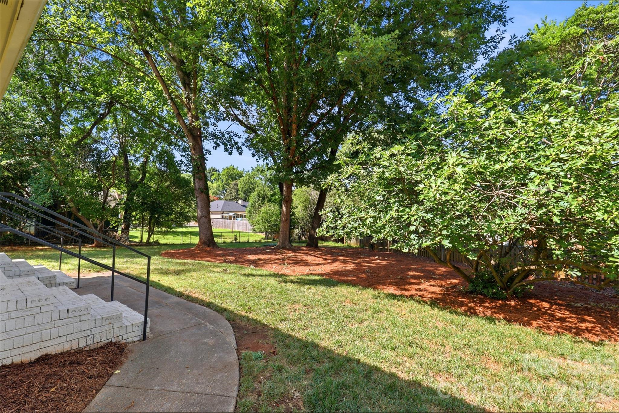 8115 Knollbrook Drive — Charlotte