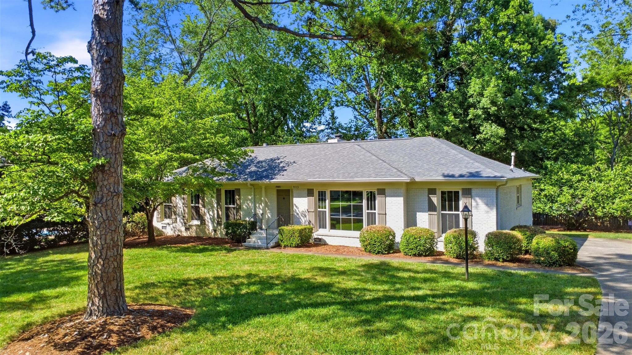 8115 Knollbrook Drive — Charlotte