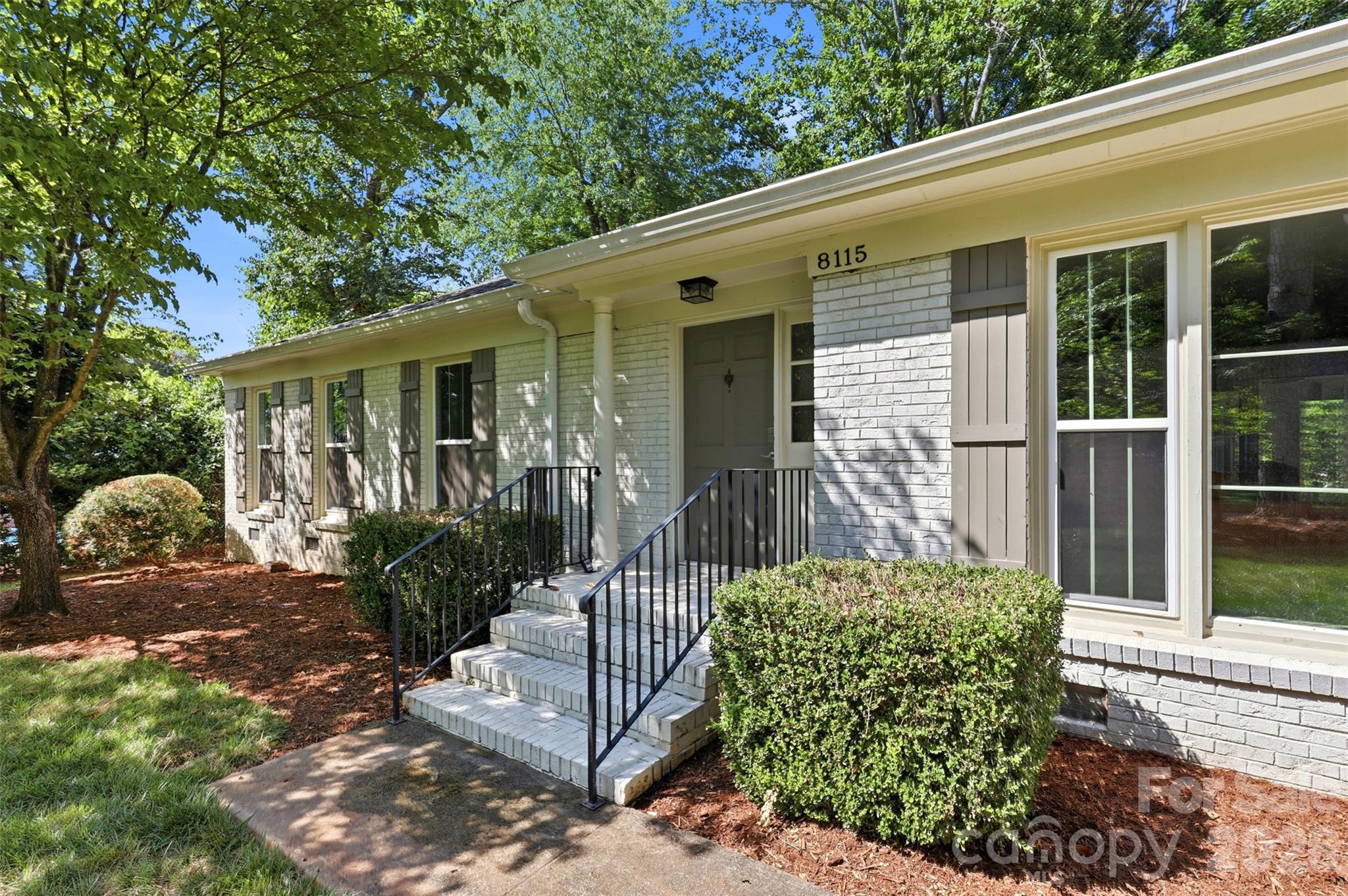 8115 Knollbrook Drive — Charlotte