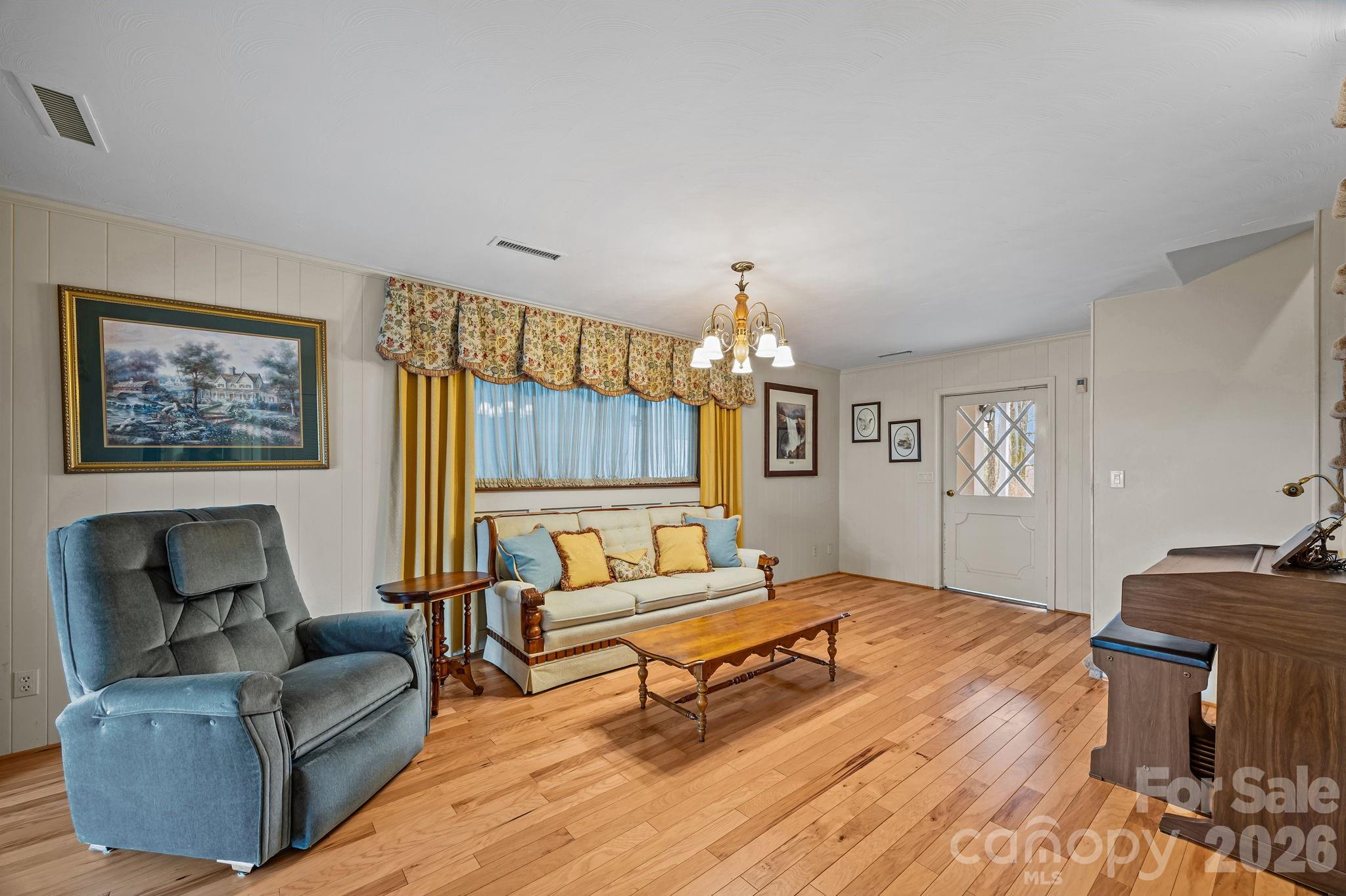 6773 & 6777 Pinnacle Mountain Road — Zirconia