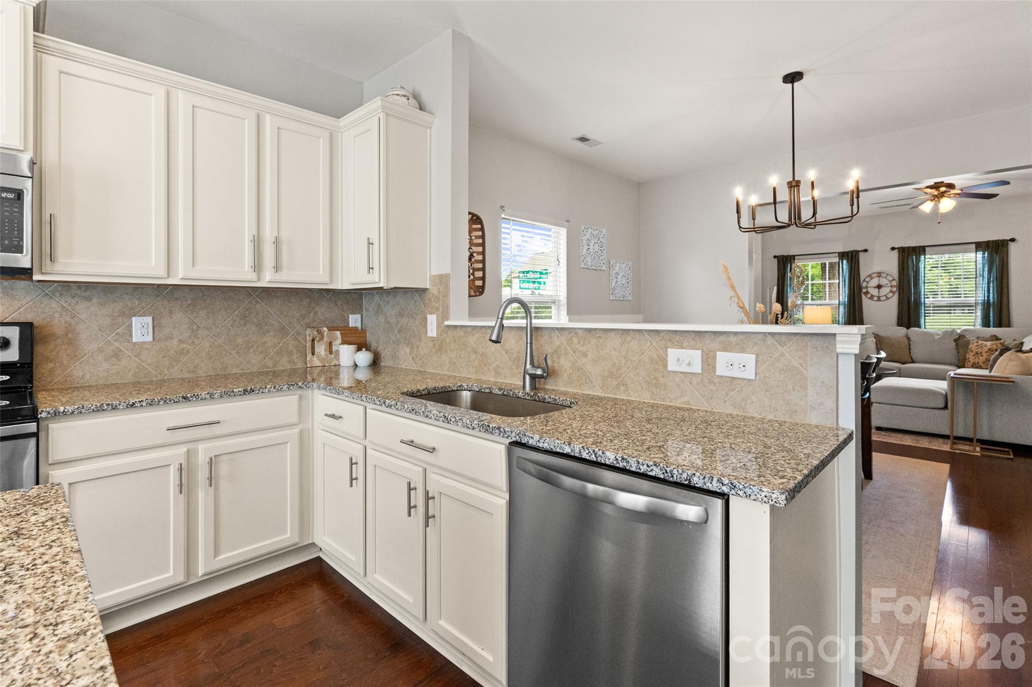 7102 Mclothian Lane — Huntersville