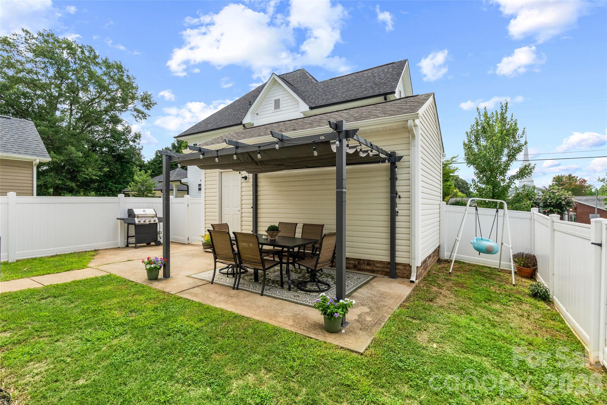 7102 Mclothian Lane — Huntersville