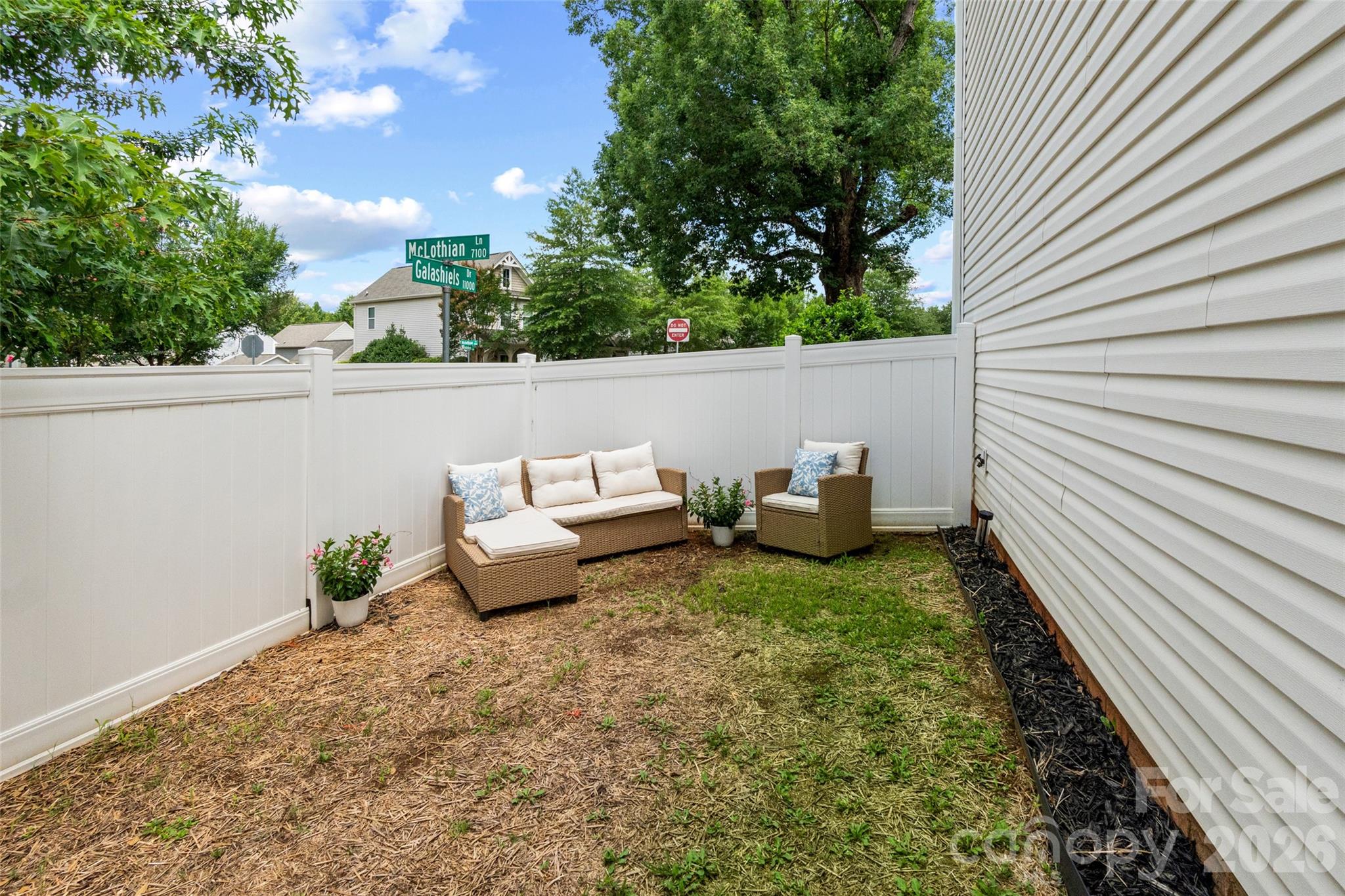 7102 Mclothian Lane — Huntersville