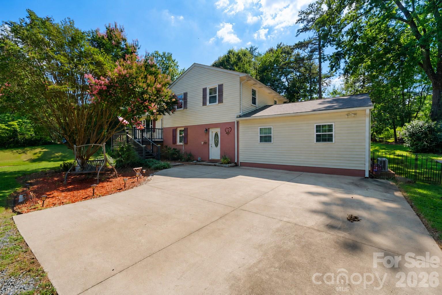 7132 Clear Crossing Lane — Charlotte