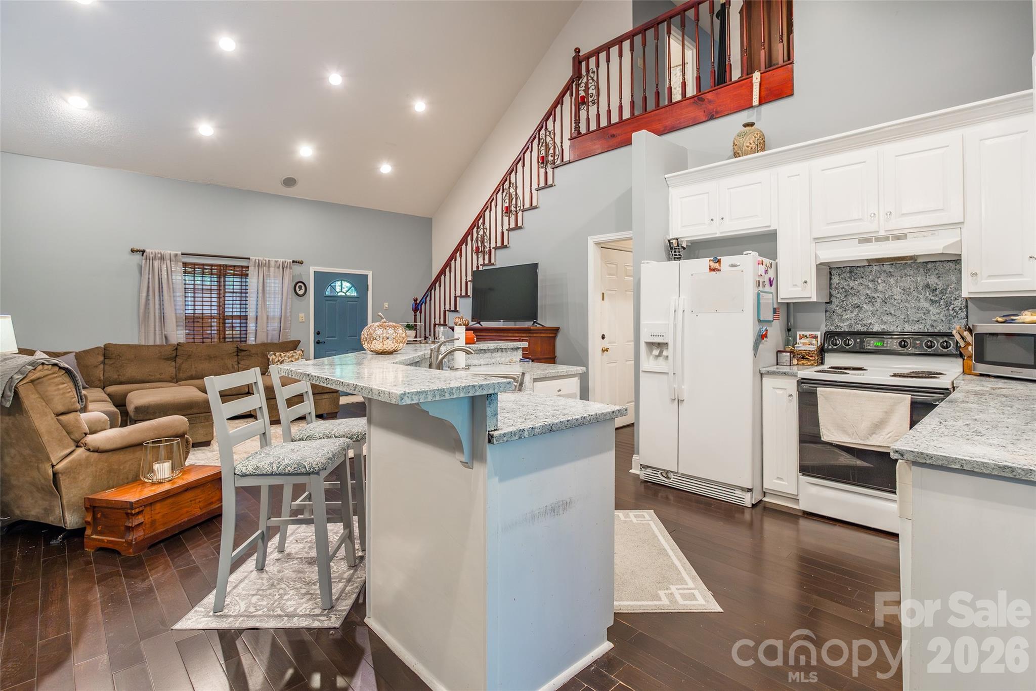 880 Columbia Road — Chester